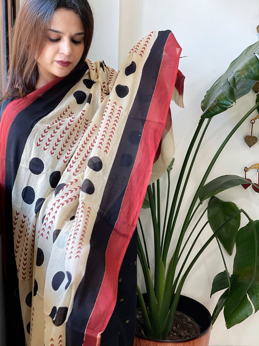 Handblock printed dupatta in Mul Cotton - Masakalee