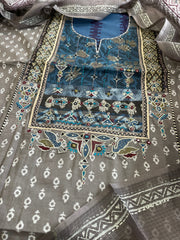 Handblock Printed Embroidered Suit Set with Patchwork in Pure Cotton - Masakalee