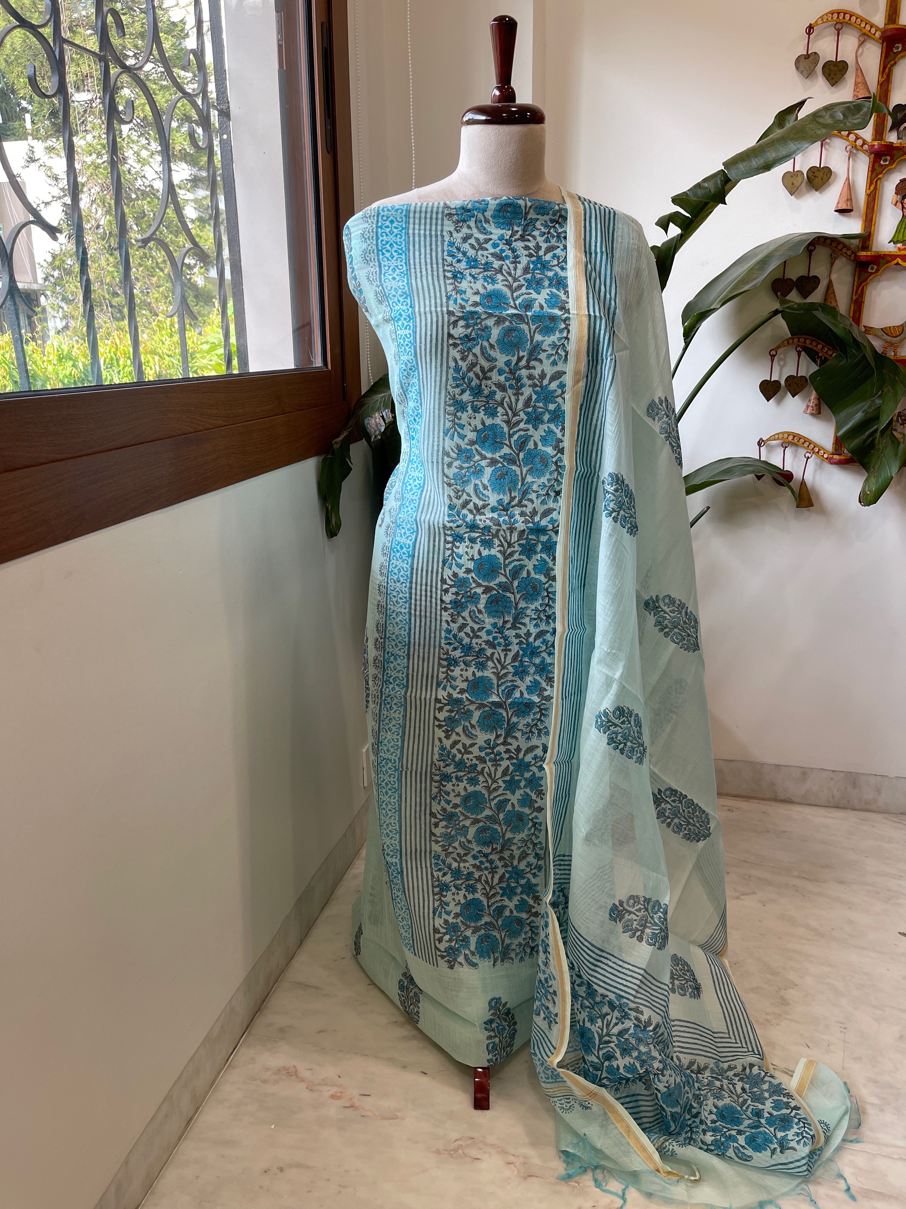 Handblock Printed Suit Set in Mul Cotton - Masakalee