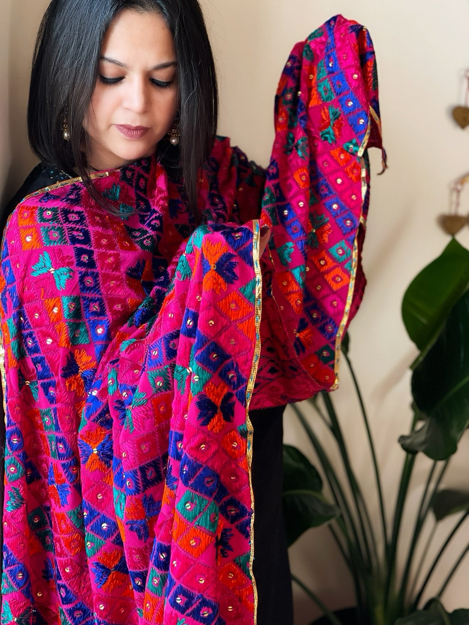 Handmade Bagh Phulkari Dupatta in Crepe - Masakalee