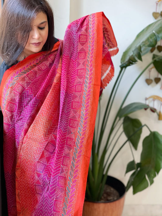 Handmade Kantha Dupatta in Silk - Masakalee