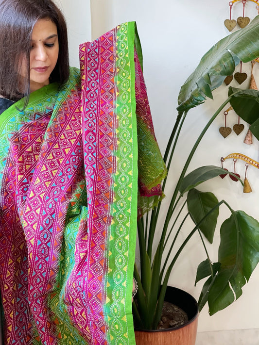 Handmade Kantha Dupatta in Silk - Masakalee