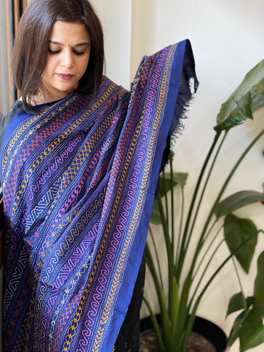 Handmade Kantha Dupatta in Silk - Masakalee
