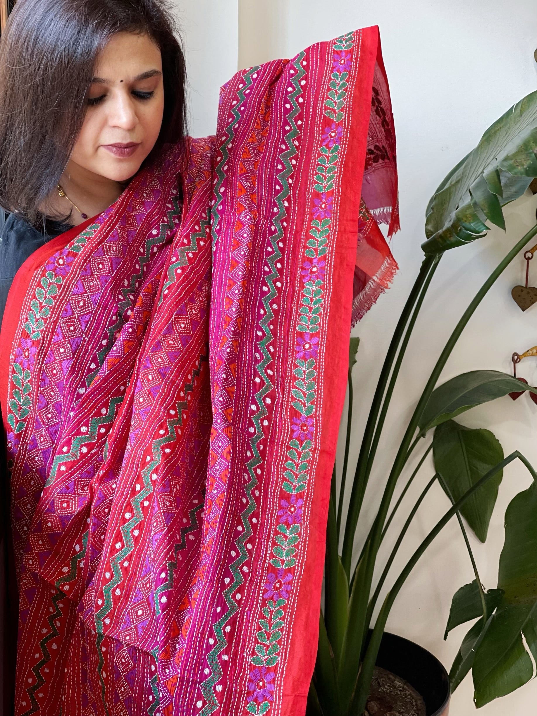Handmade Kantha Dupatta in Silk - Masakalee