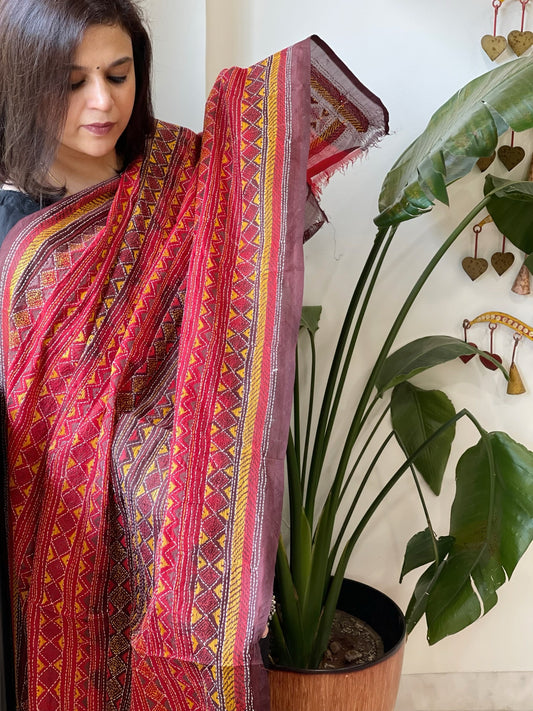Handmade Kantha Dupatta in Silk - Masakalee