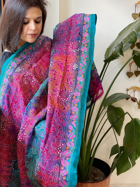 Handmade Kantha Dupatta in Silk - Masakalee