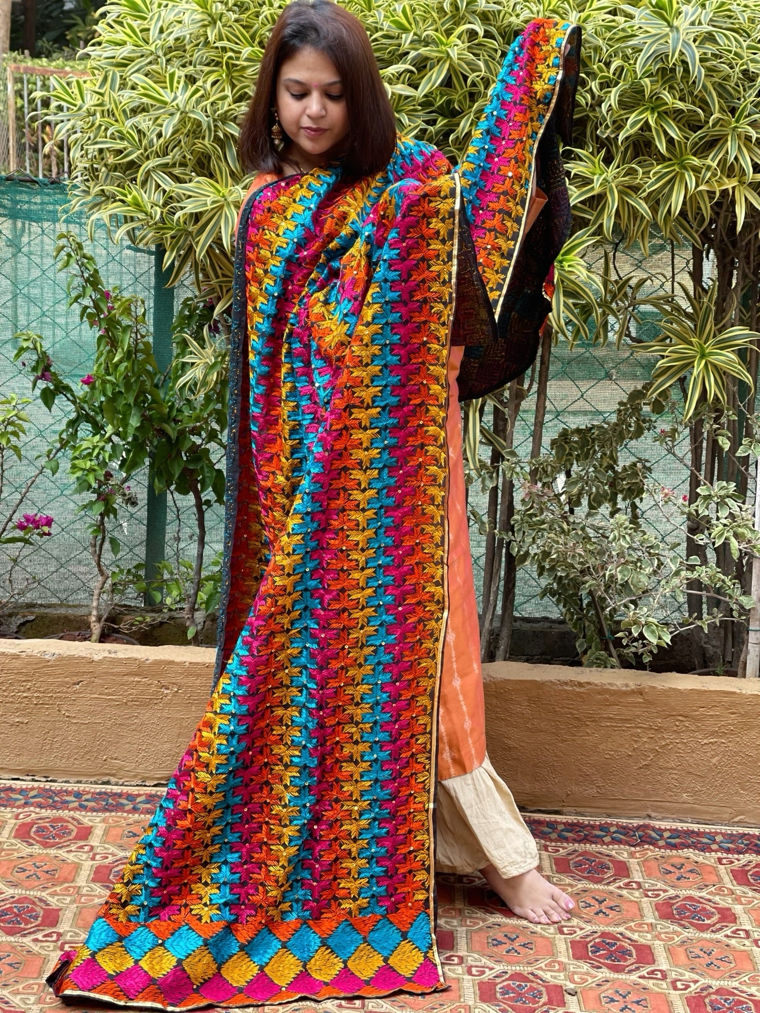 Handmade Phulkari Dupatta in Cotton - Masakalee