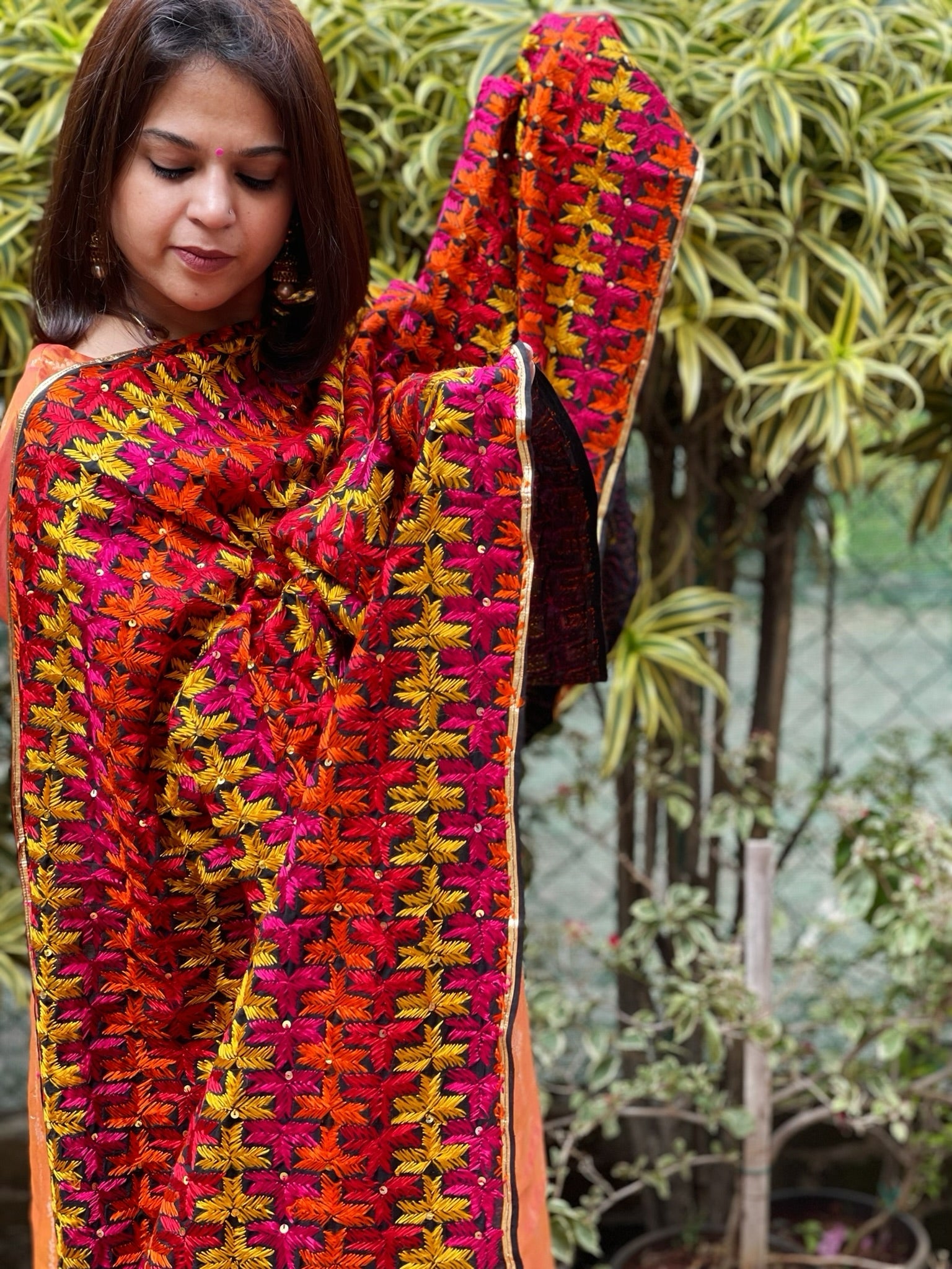 Handmade Phulkari Dupatta in Cotton - Masakalee