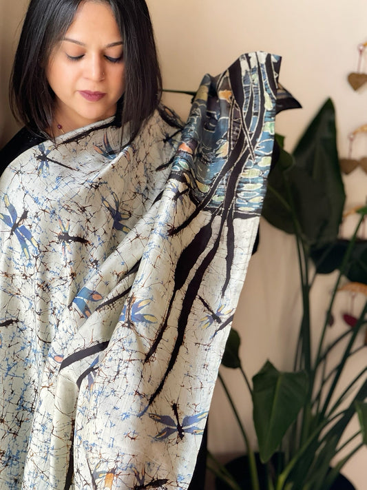 Handpainted & Batik Hand Dyed Dupatta in Handwoven Mul Silk - Masakalee