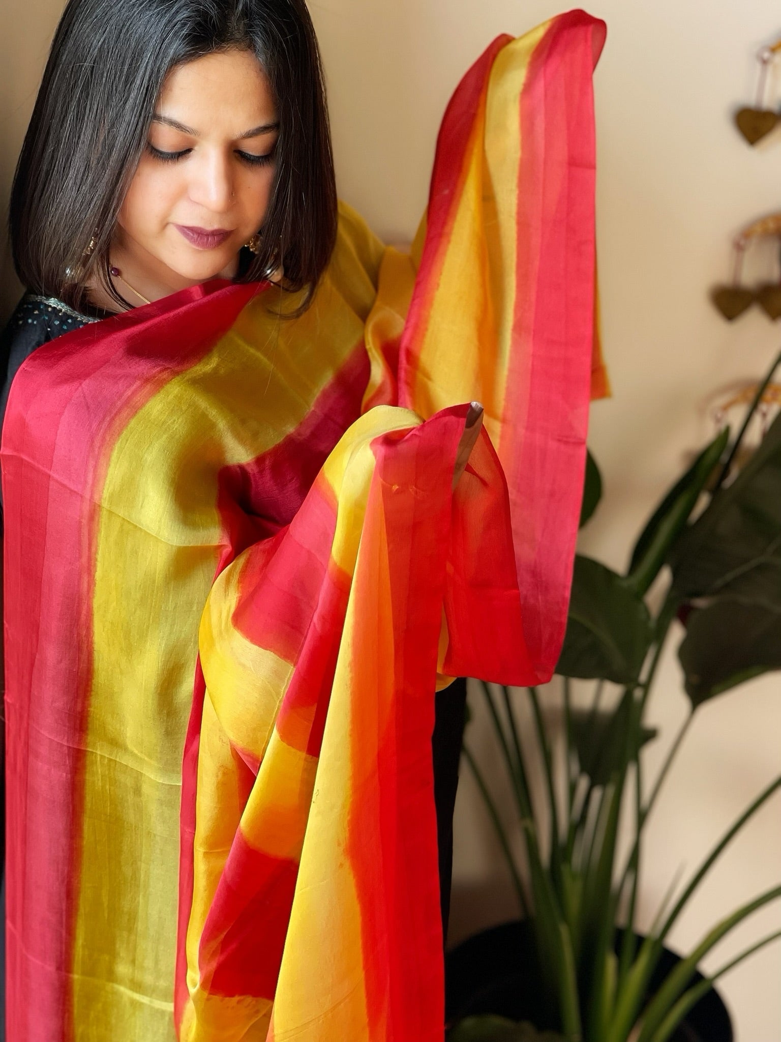 Handpainted Dupatta in Pure Silk - Masakalee