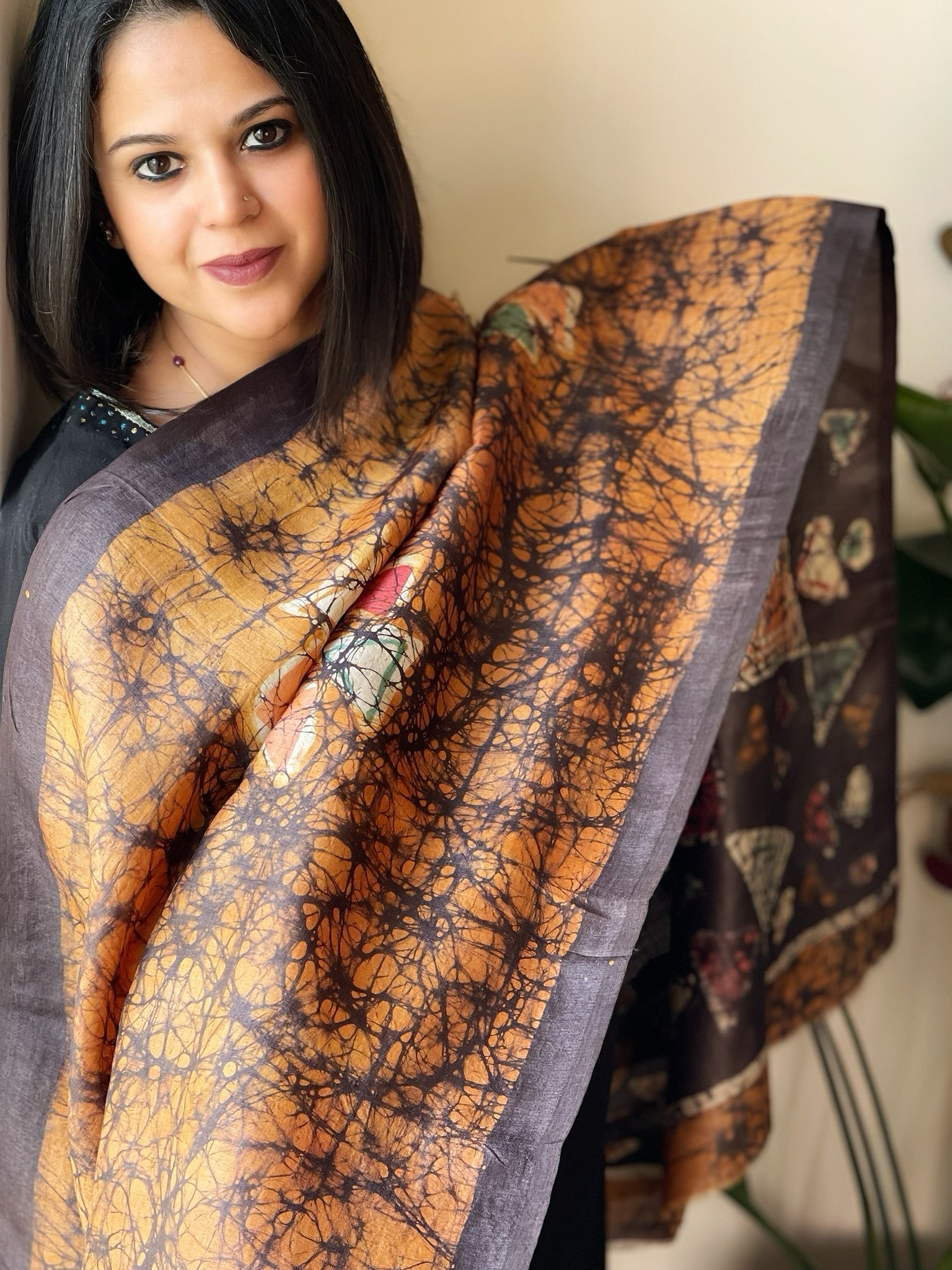 Handpainted Dupatta in Tussar Silk - Masakalee