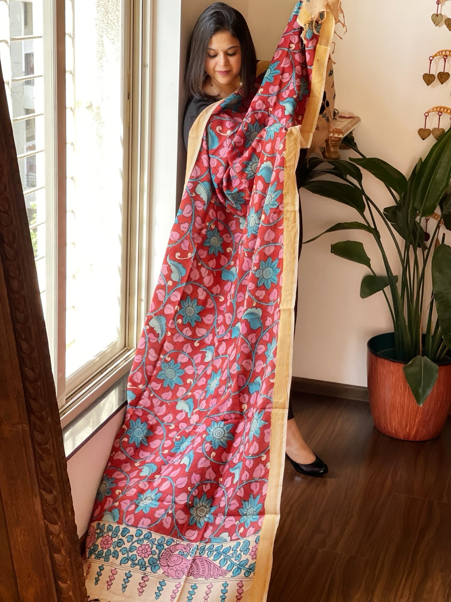 Handpainted Kalamkari Dupatta in Chennuri Silk - Masakalee