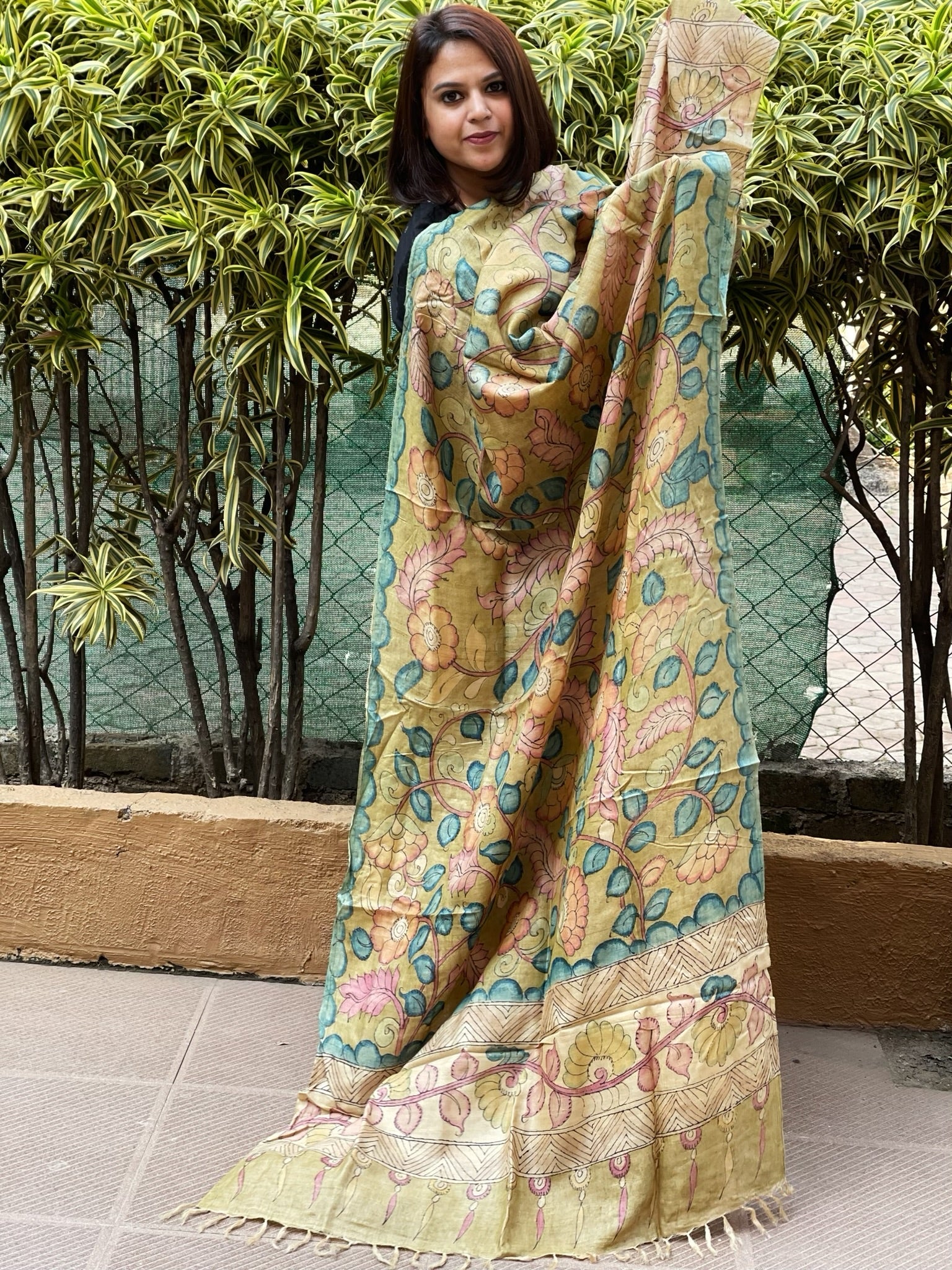 Handpainted Kalamkari Dupatta in Tussar Silk - Masakalee
