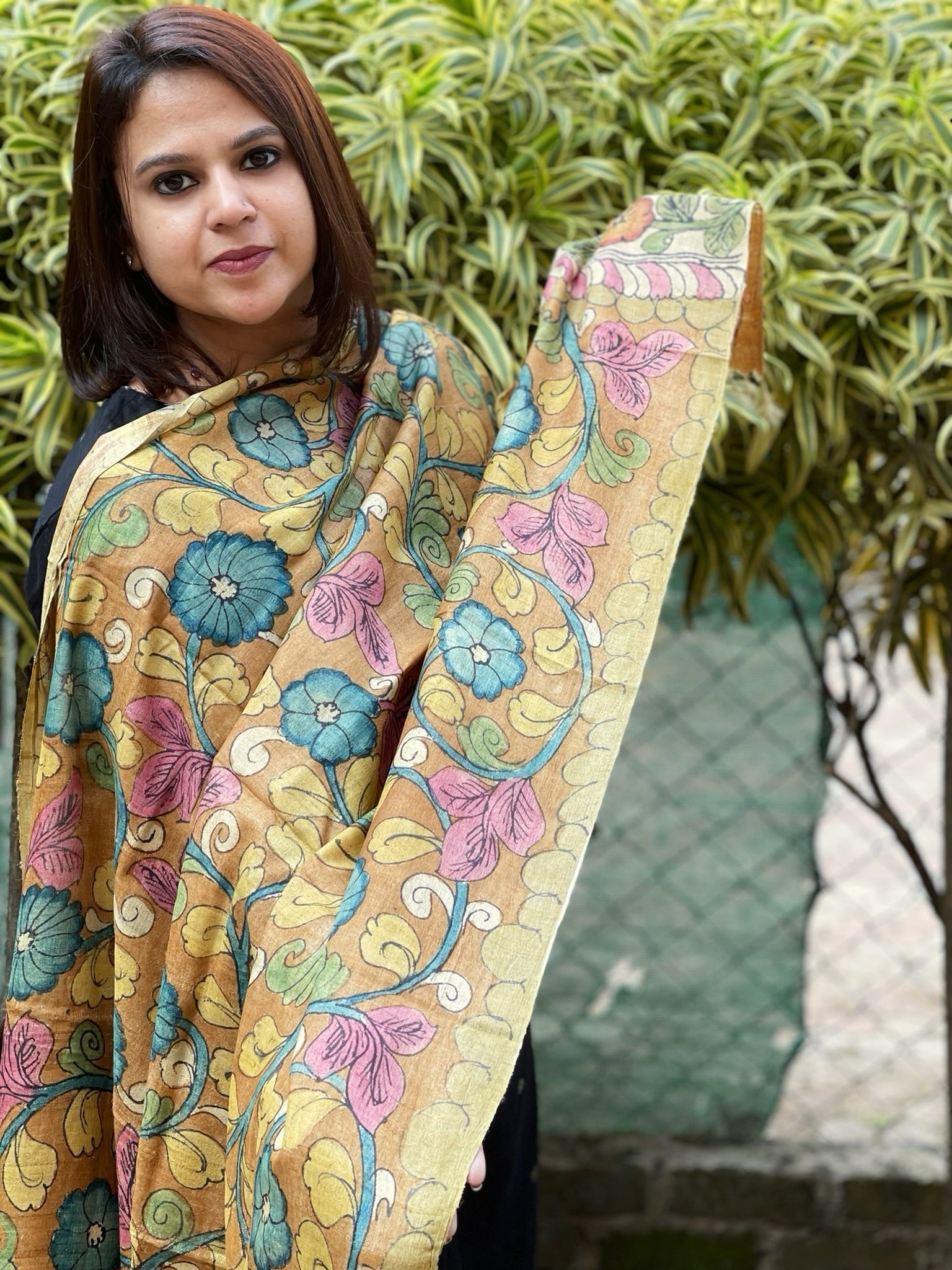 Handpainted Kalamkari Dupatta in Tussar Silk - Masakalee