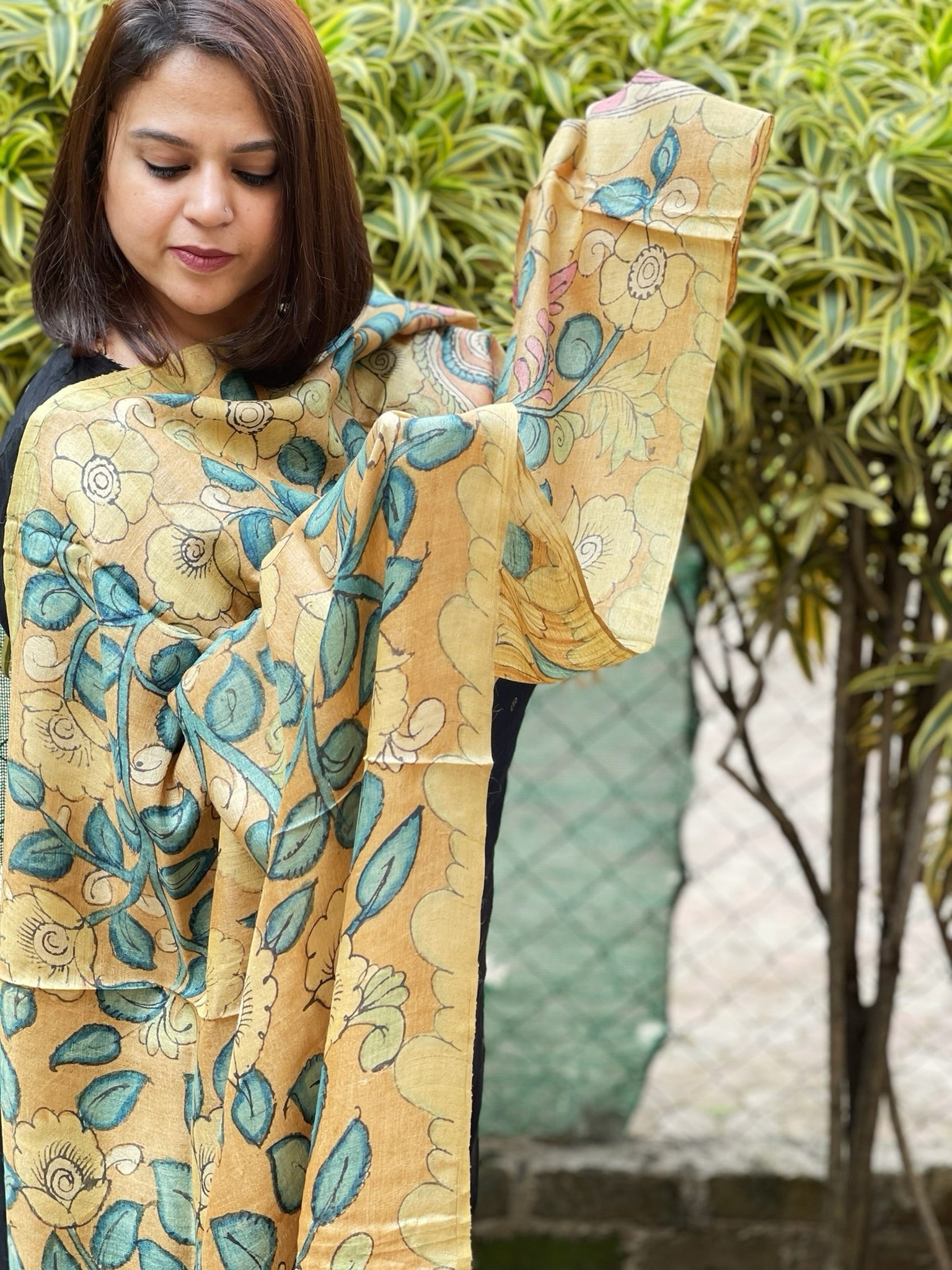 Handpainted Kalamkari Dupatta in Tussar Silk - Masakalee