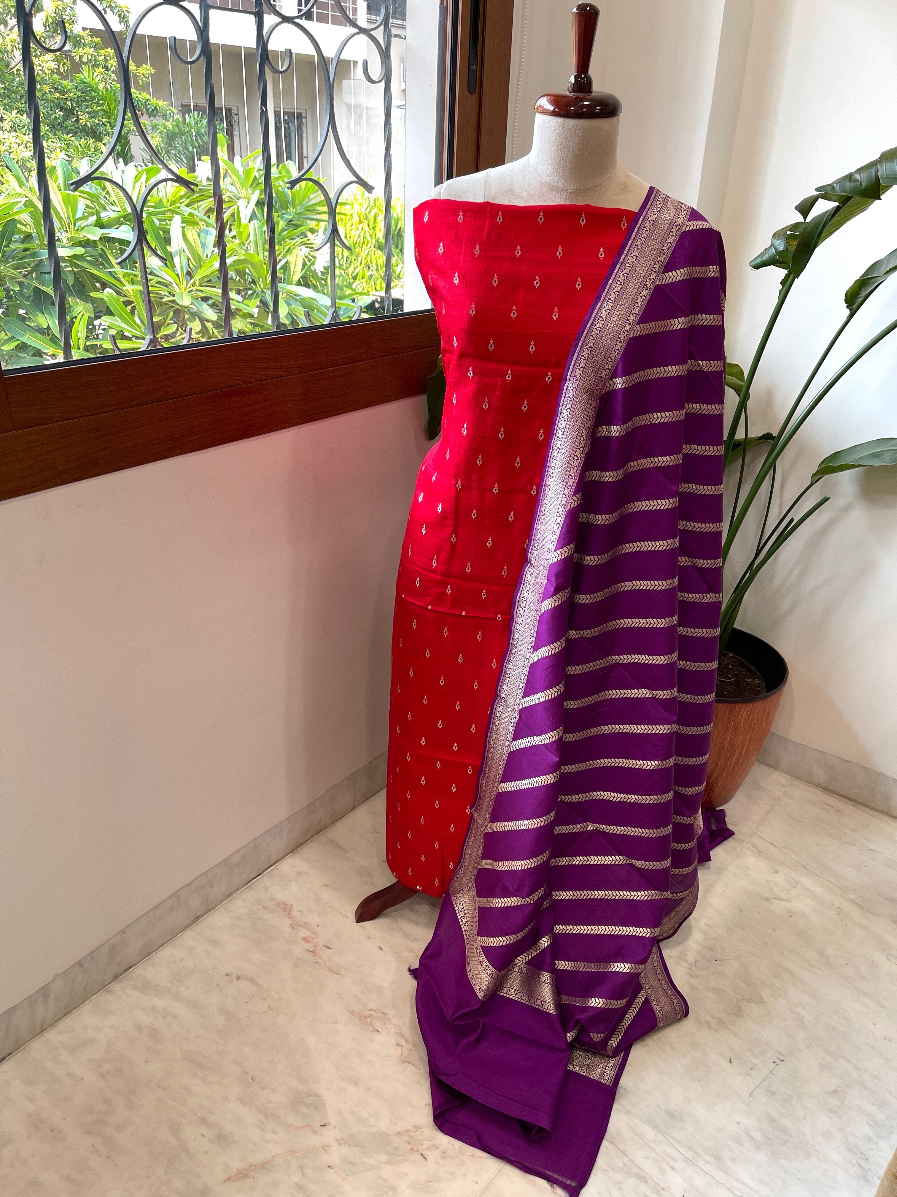 Handwoven Banarasi Suit Set in Pure Silk - Masakalee