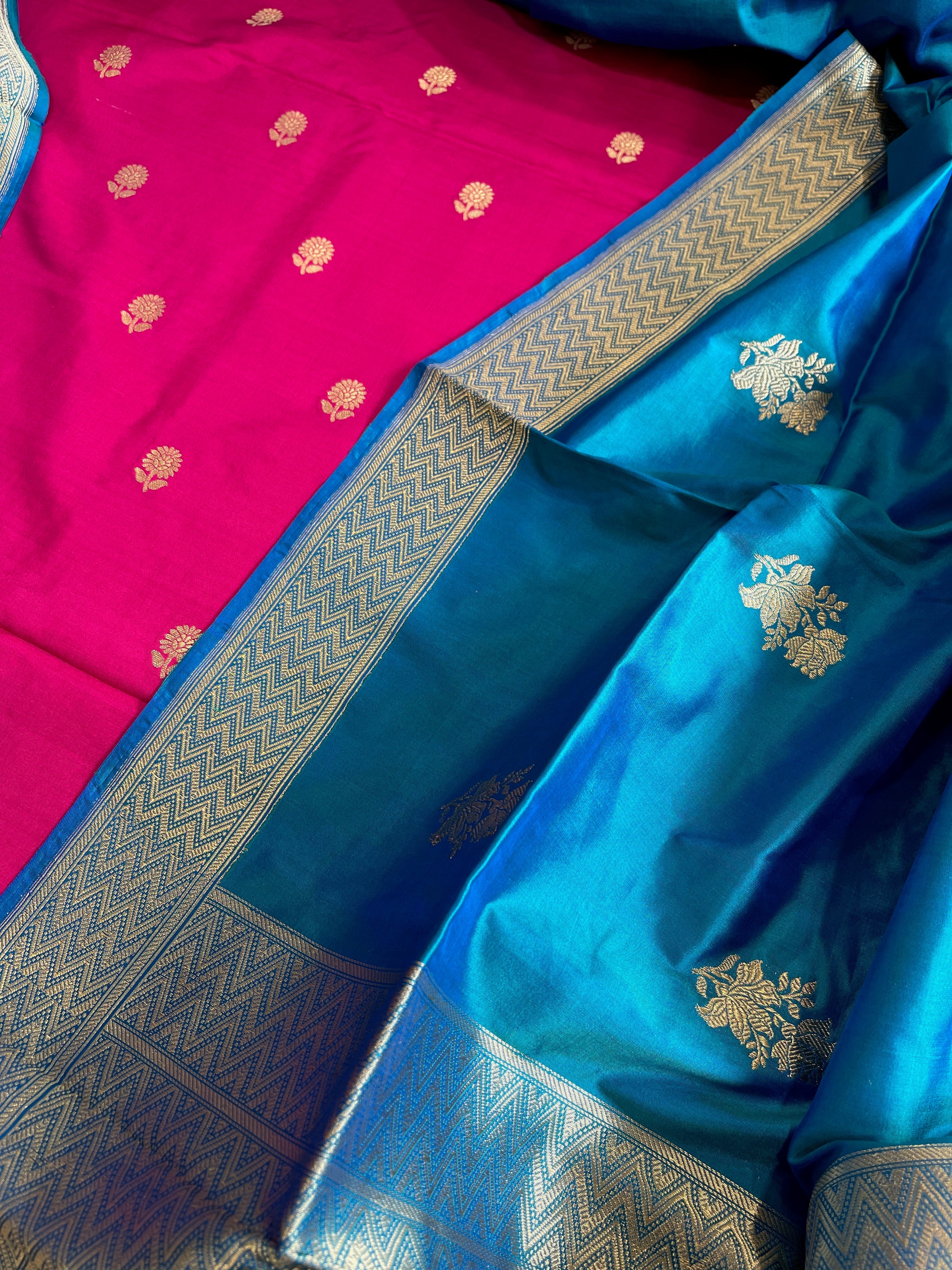 Handwoven Banarasi Suit Set in Pure Silk - Masakalee