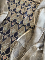 Handwoven Banarasi Suit Set in Pure Silk - Masakalee