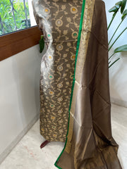 Handwoven Banarasi Suit Set in Pure Silk - Masakalee