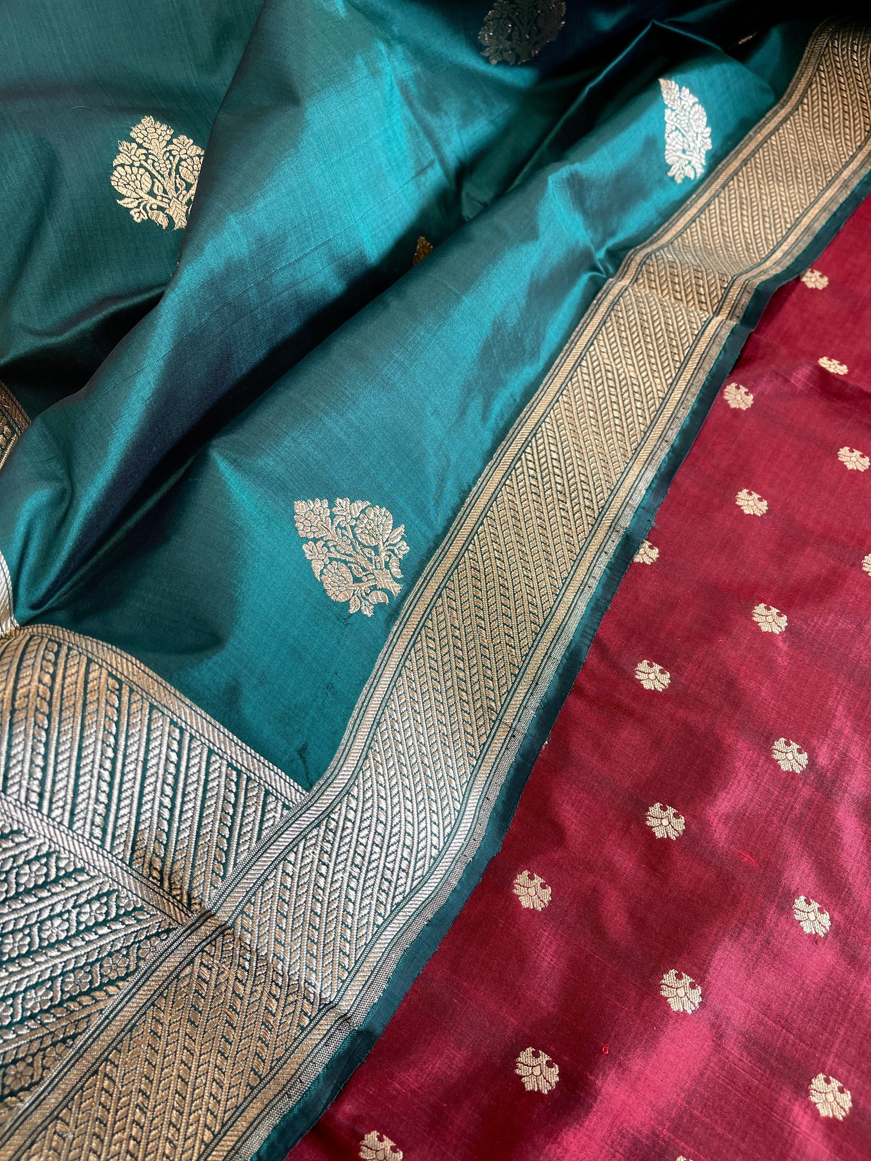 Handwoven Banarasi Suit Set in Pure Silk - Masakalee