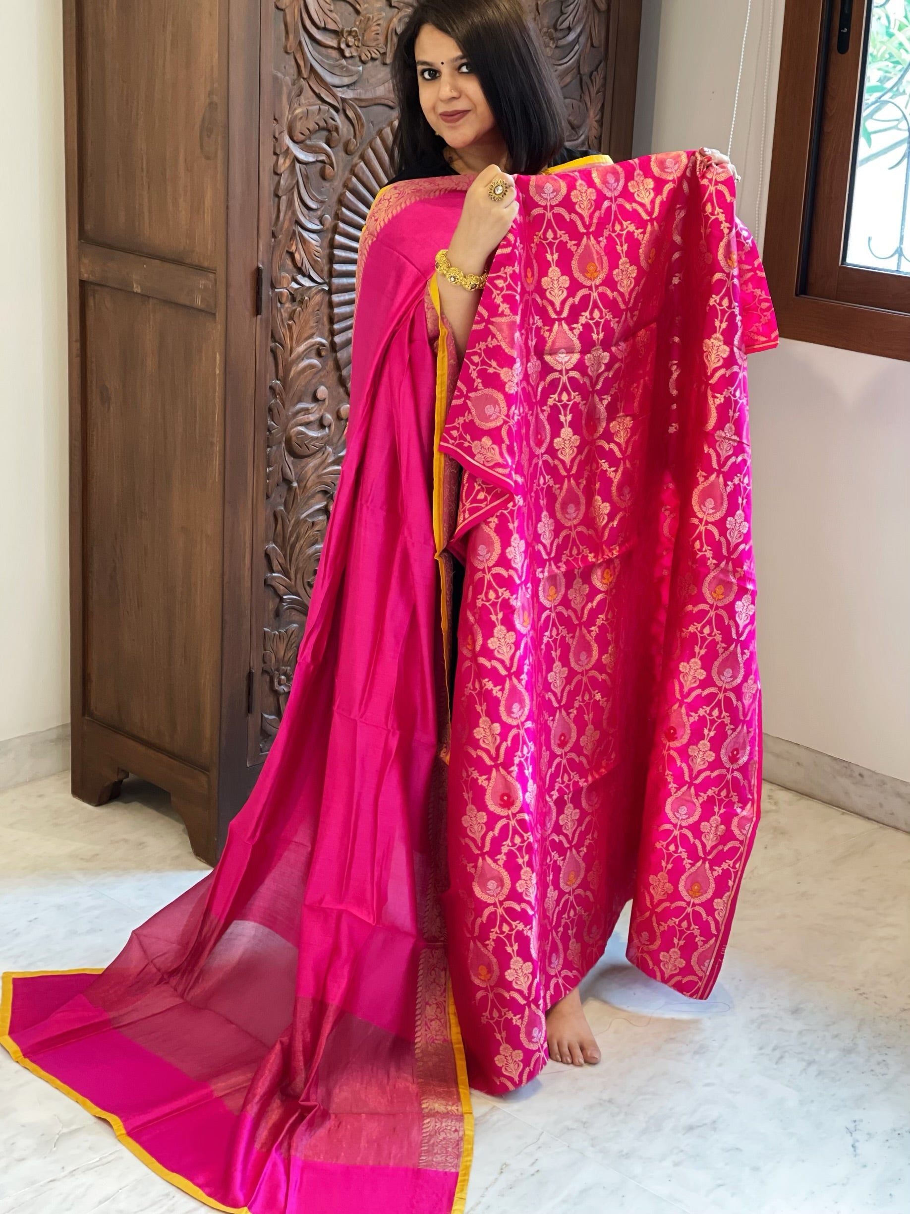 Handwoven Banarasi Suit Set in Pure Silk - Masakalee