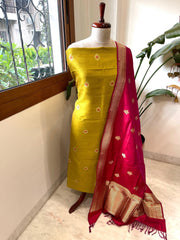Handwoven Banarasi Suit Set in Pure Silk - Masakalee