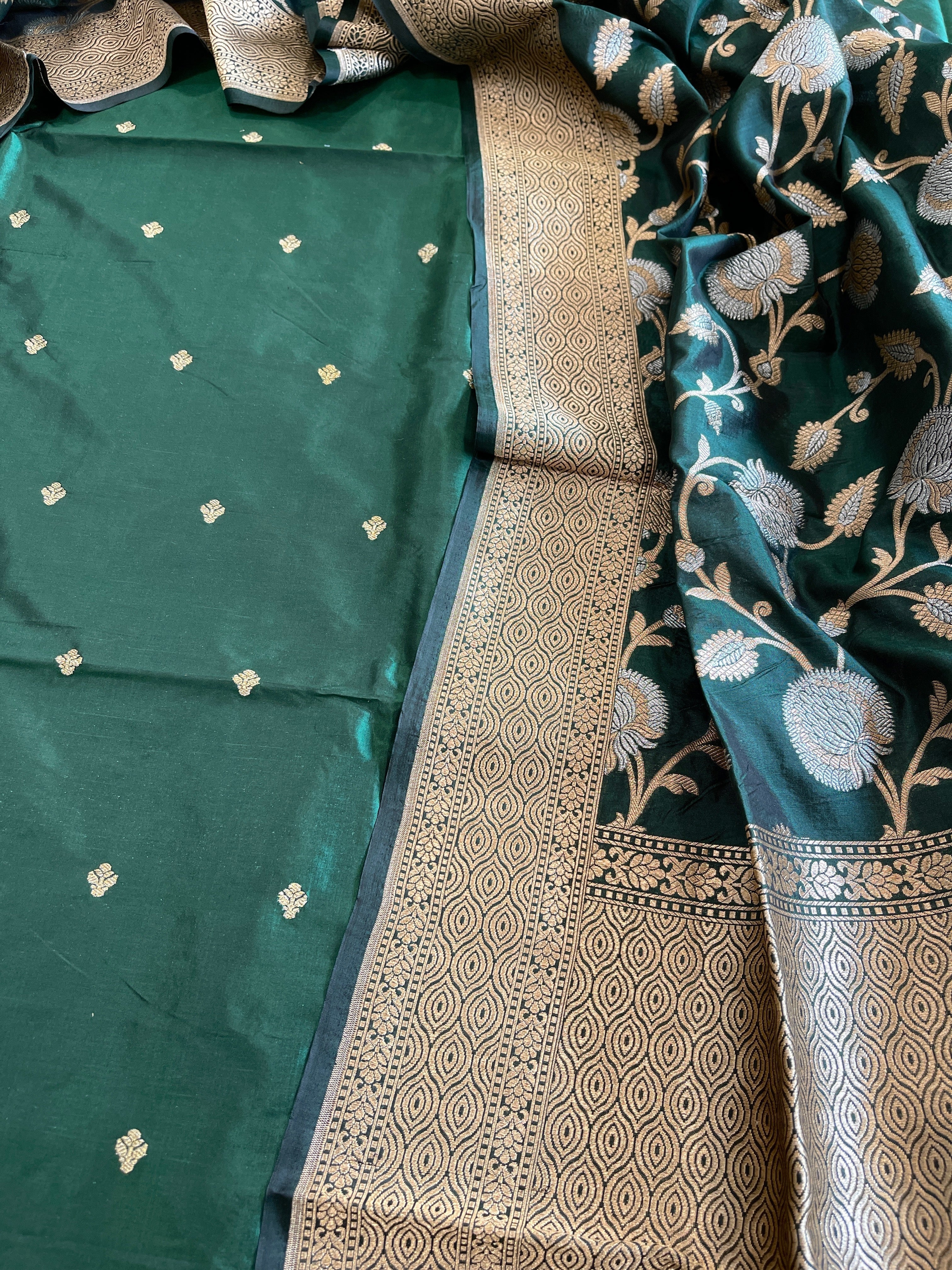 Handwoven Banarasi Suit Set in Pure Silk - Masakalee