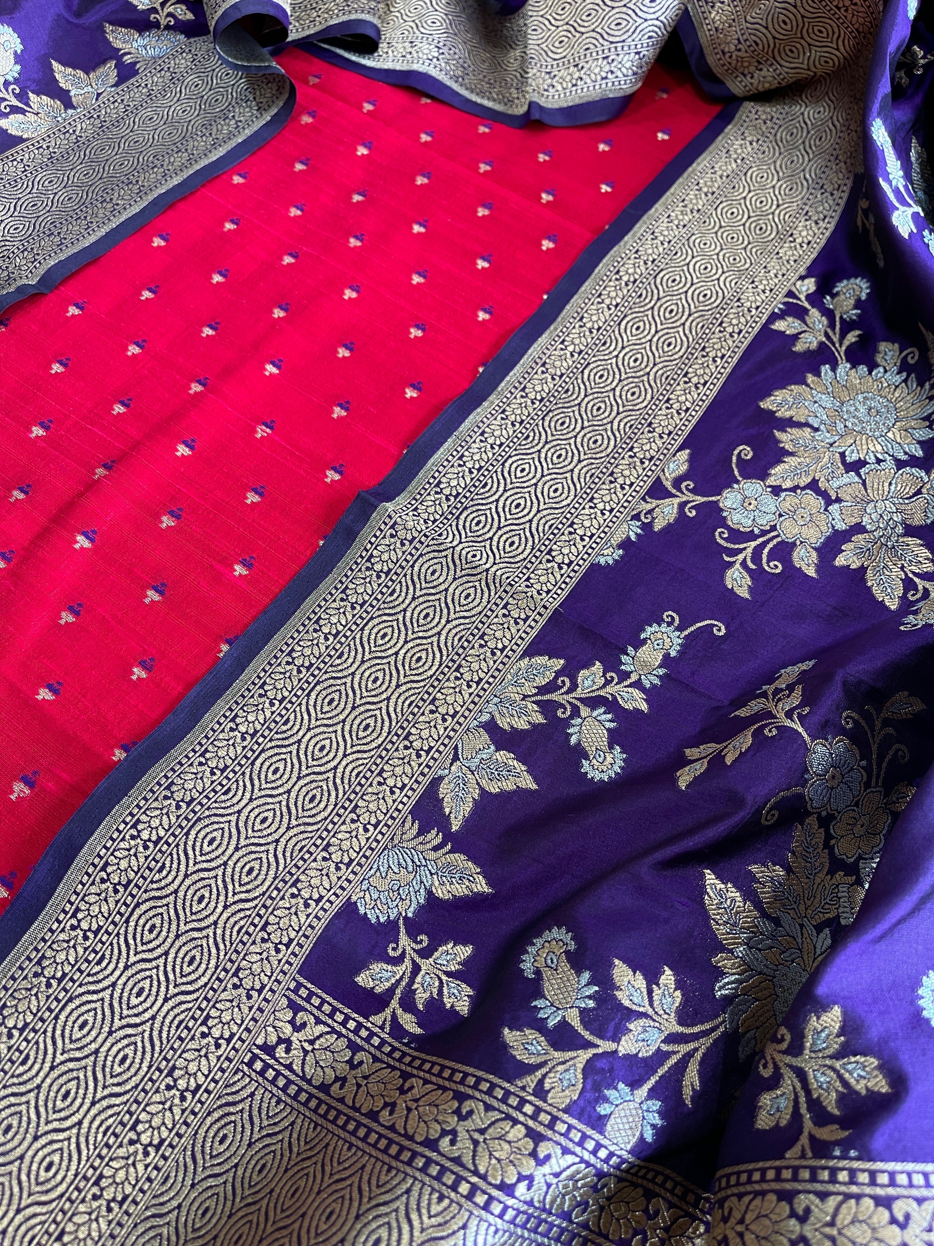 Handwoven Banarasi Suit Set in Pure Silk - Masakalee