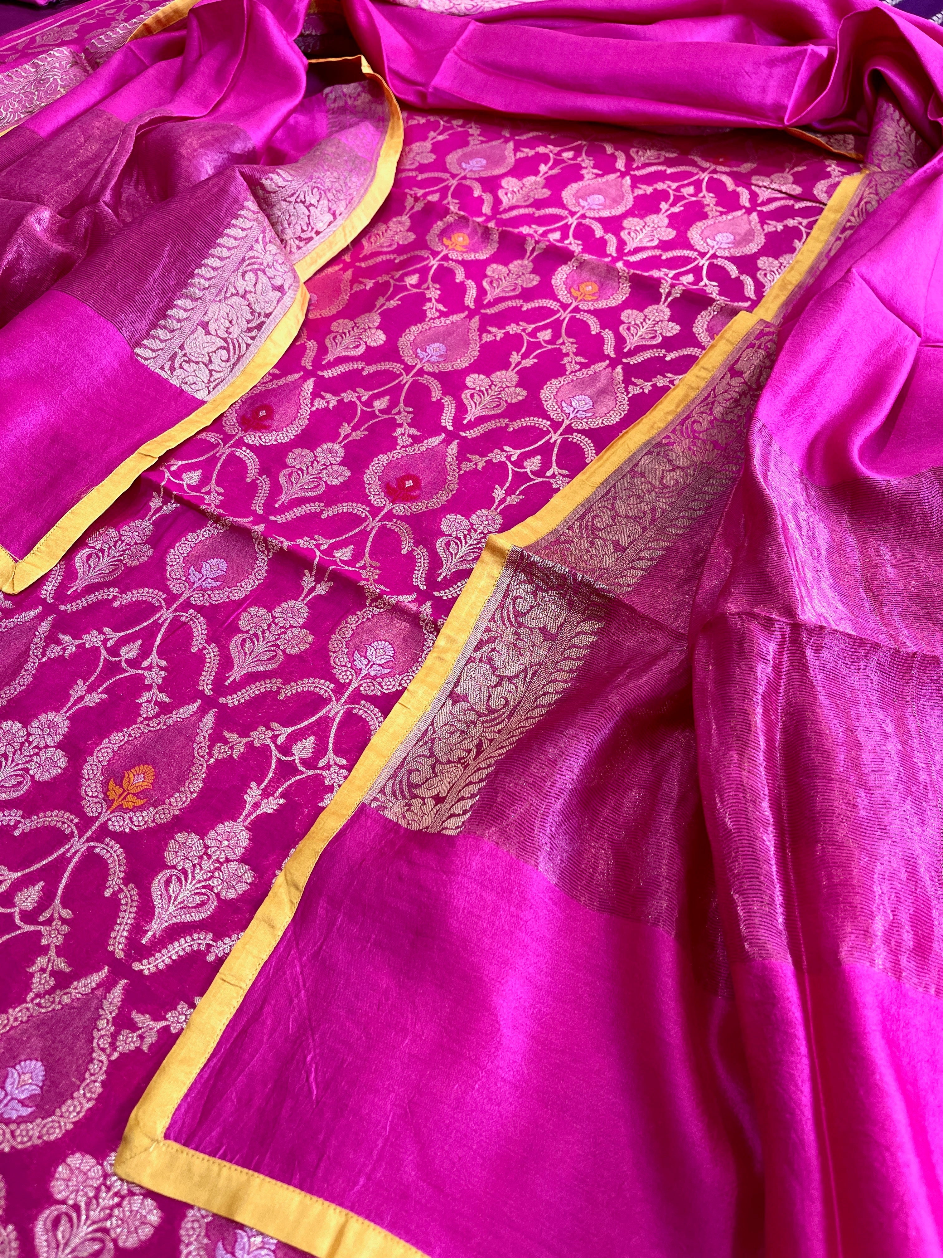 Handwoven Banarasi Suit Set in Pure Silk - Masakalee