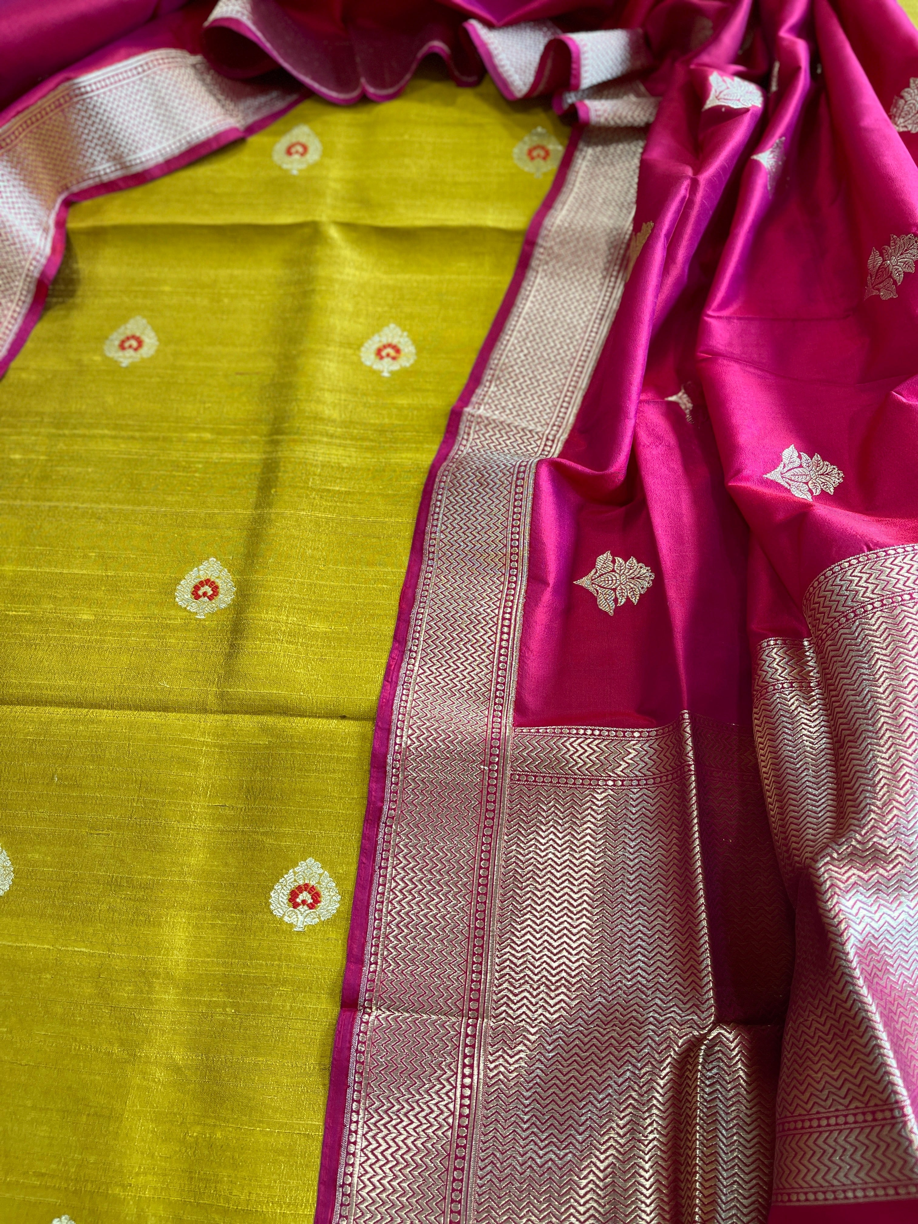 Handwoven Banarasi Suit Set in Pure Silk - Masakalee