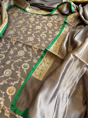 Handwoven Banarasi Suit Set in Pure Silk - Masakalee
