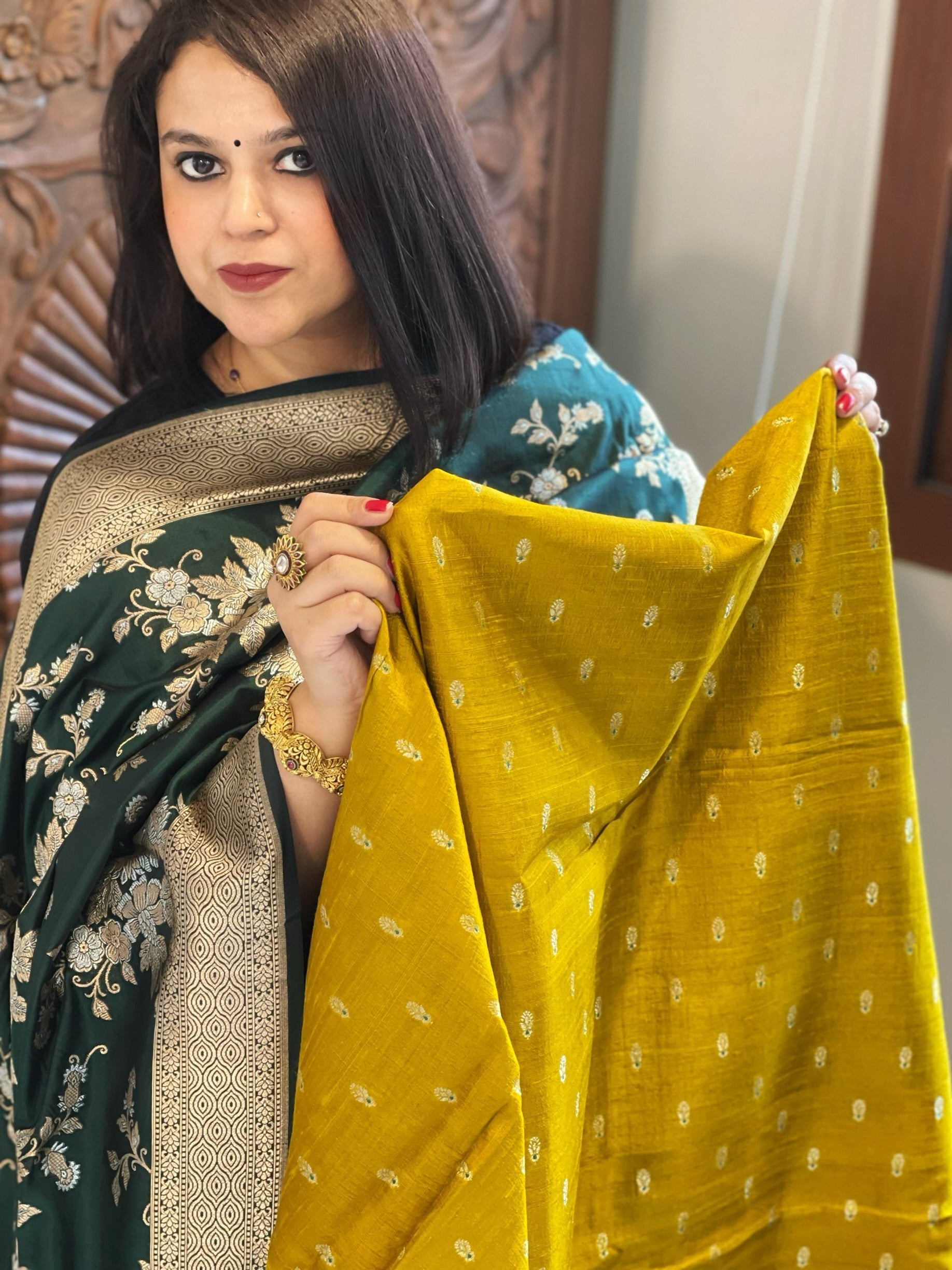 Handwoven Banarasi Suit Set in Pure Silk - Masakalee