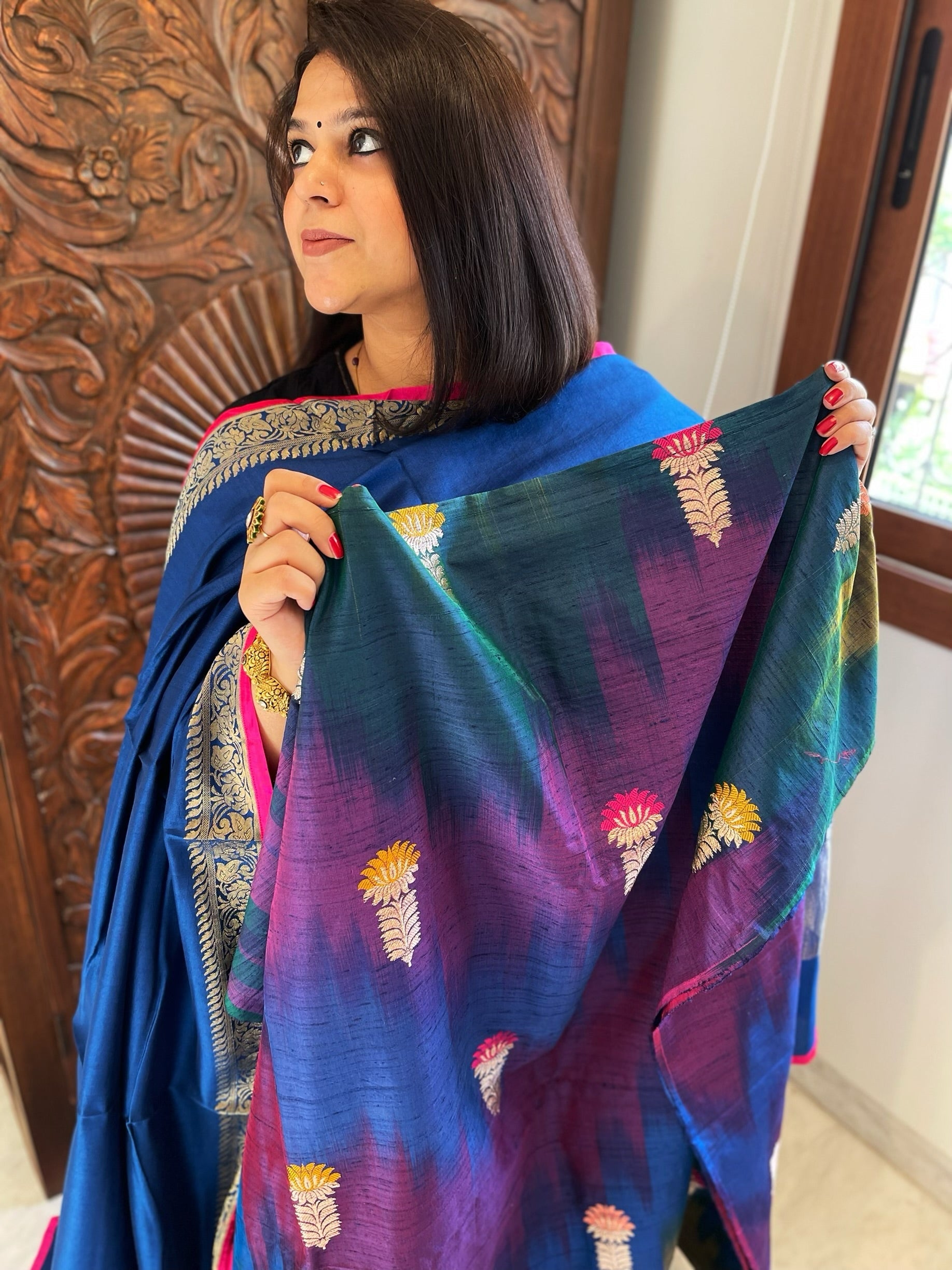 Handwoven Banarasi Suit Set in Pure Silk - Masakalee
