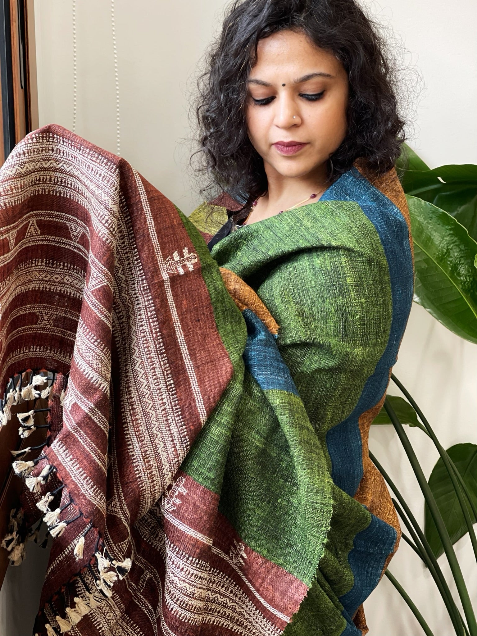 Handwoven Bhujodi Shawl in Pure Tussar and Wool - Masakalee