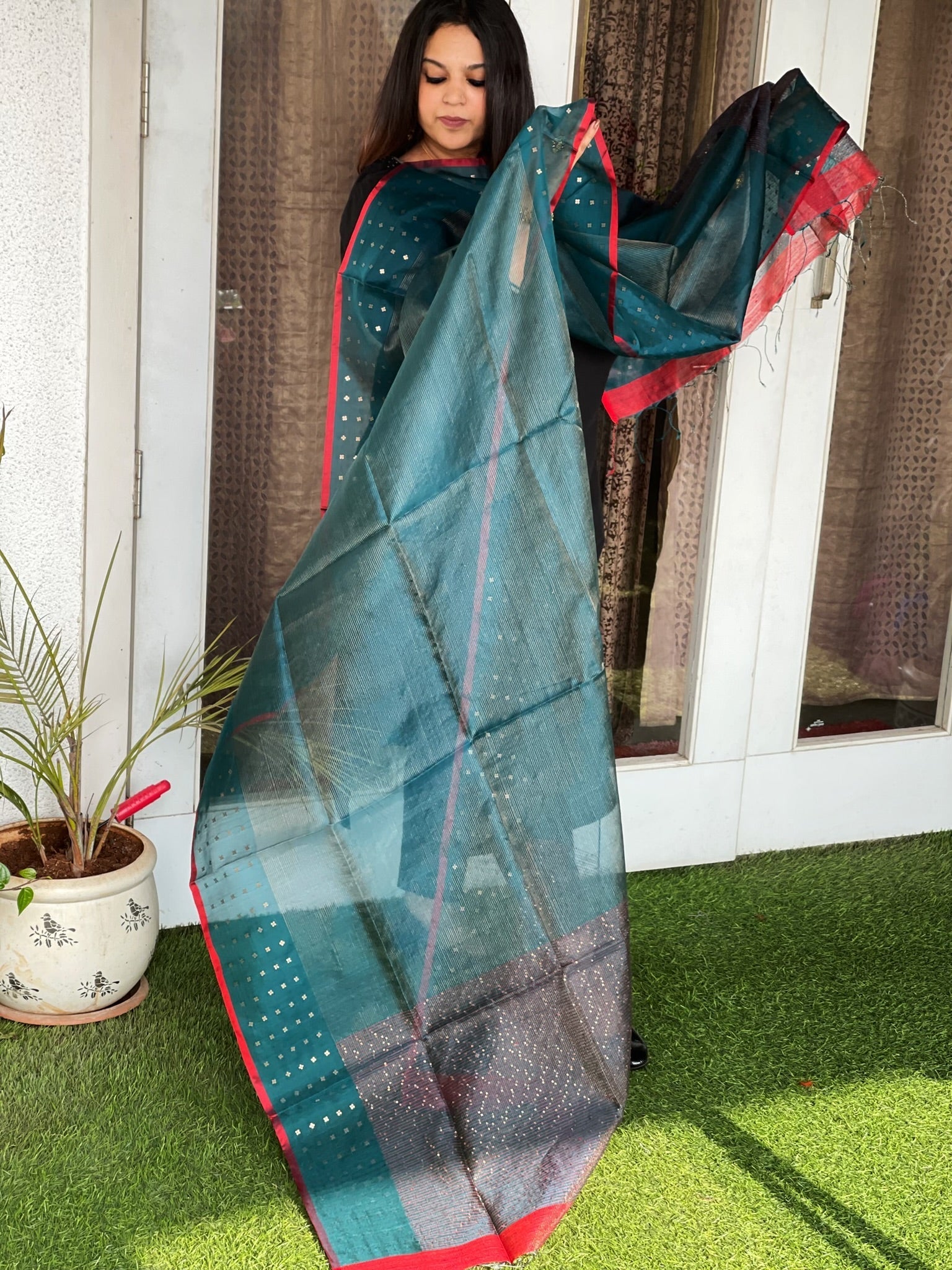 Handwoven Zari & Sequin Weaving Dupatta in Pure Silk - Masakalee