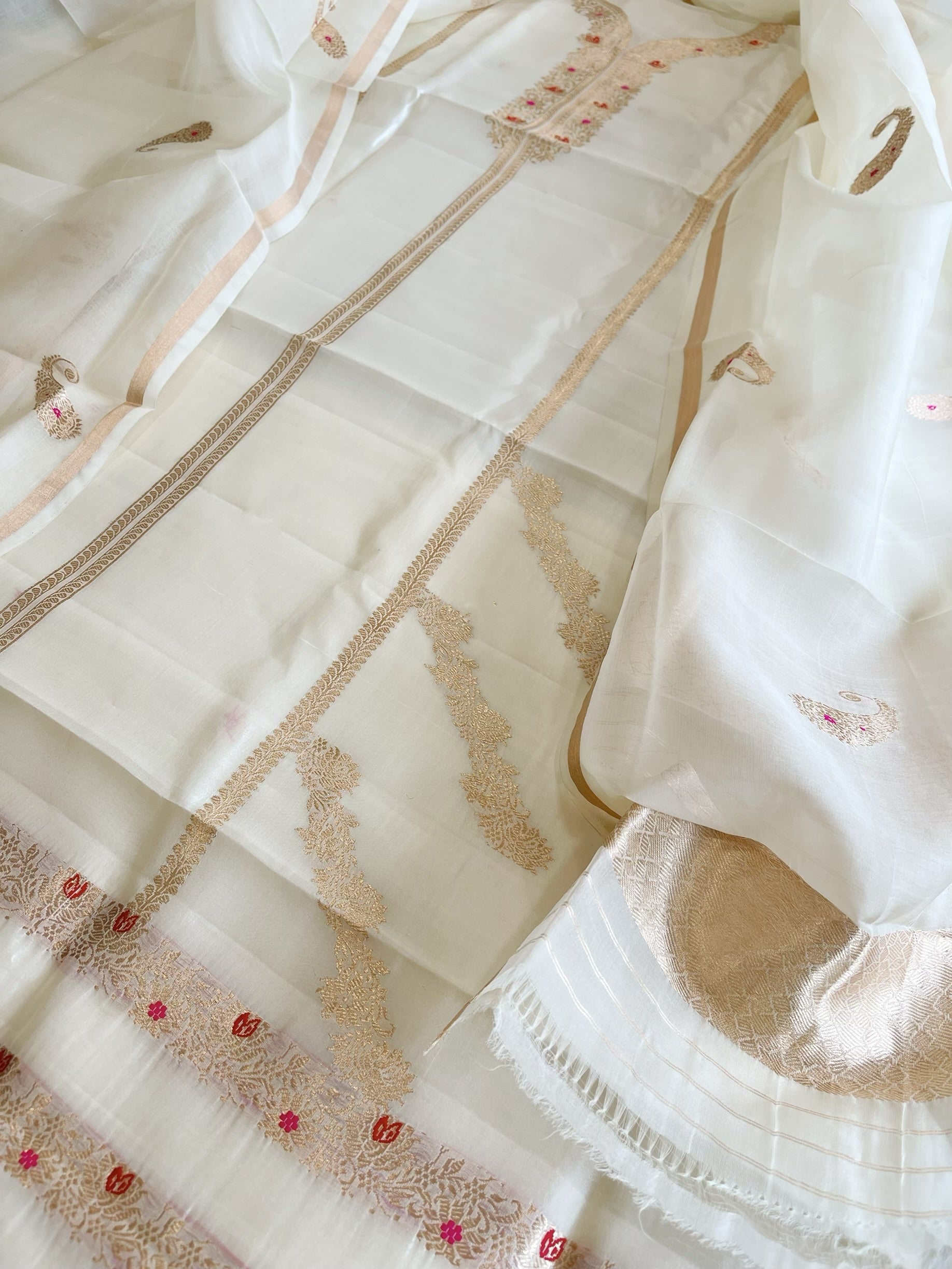Ivory Designer Banarasi Suit Set in Pure Silk - Masakalee