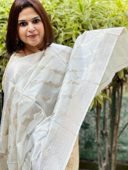 Ivory Handwoven Banarasi Dupatta in Pure Silk - Masakalee