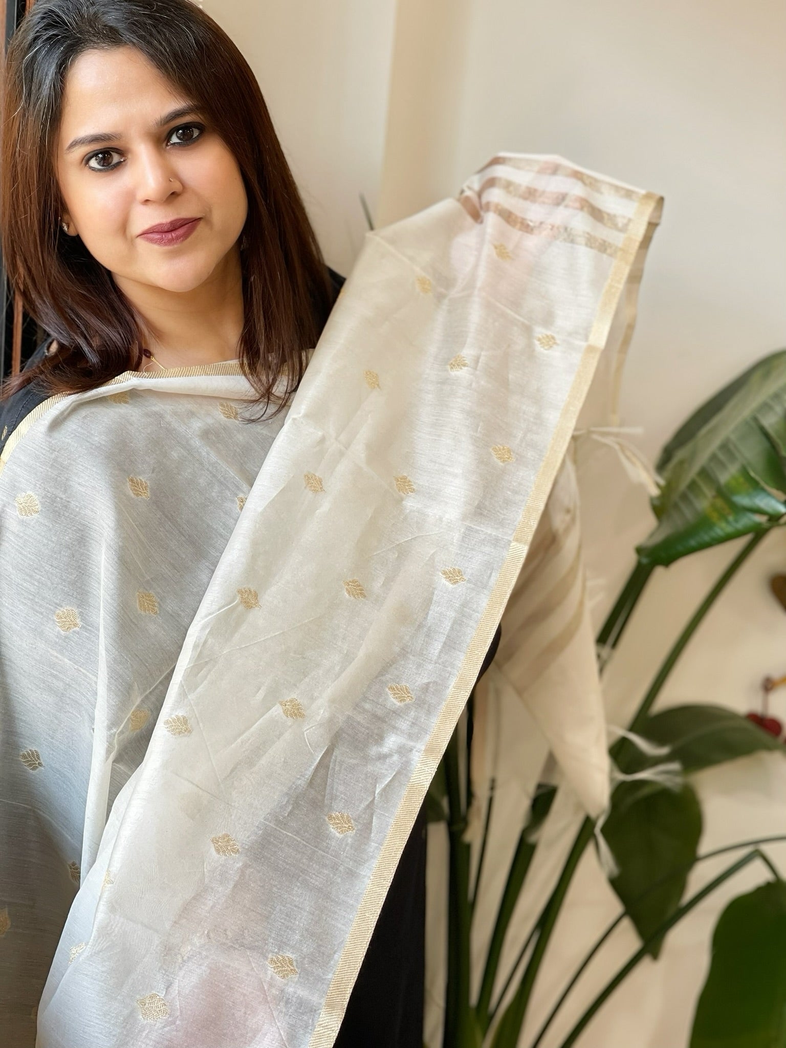 Ivory Handwoven Chanderi Dupatta with Zari Butas - Masakalee
