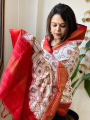 Ivory Handwoven Ikat Dupatta in Pure Silk - Masakalee