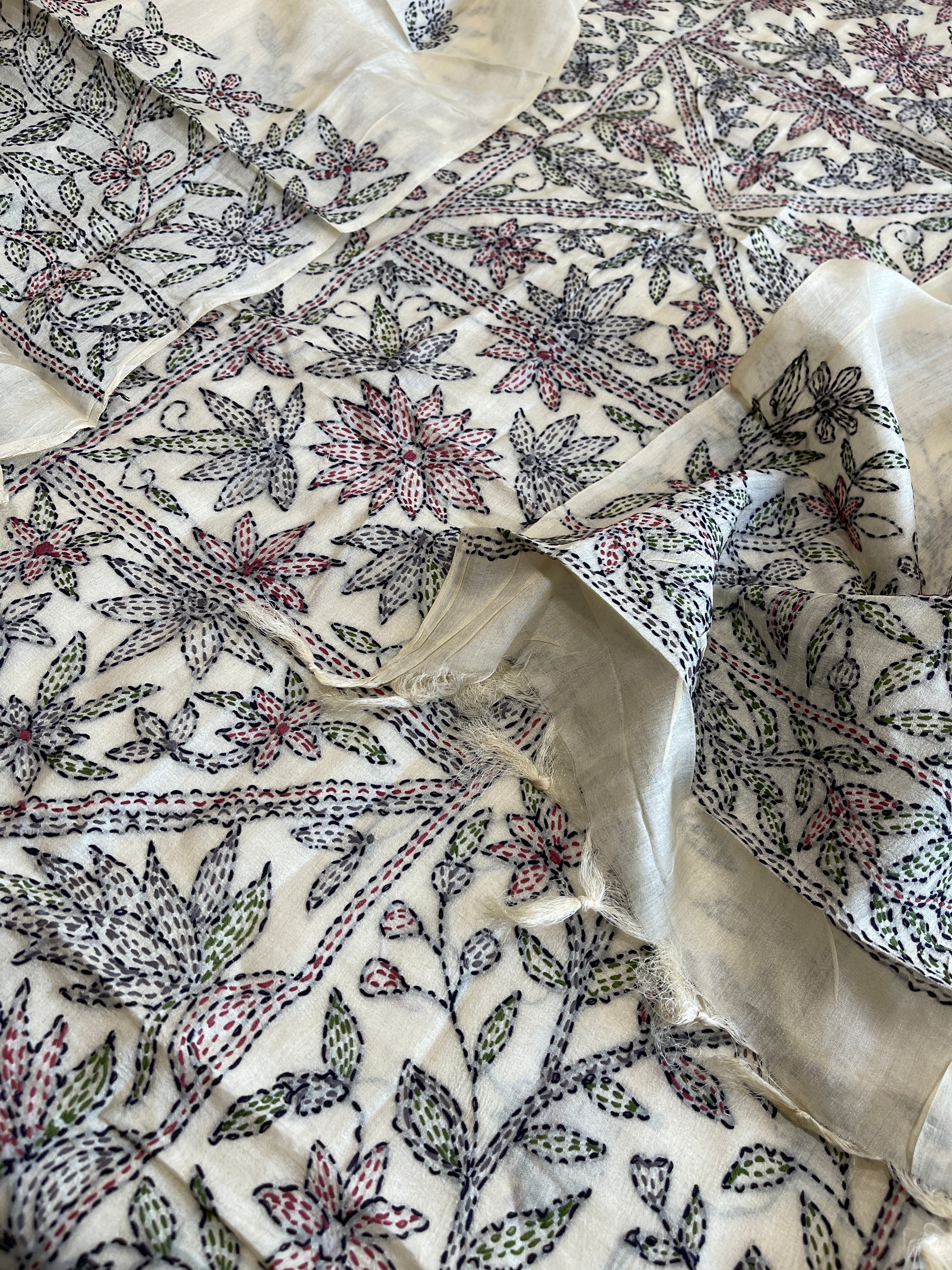 Ivory Suit Set with Kantha Handwork in Pure Tussar Silk - Masakalee