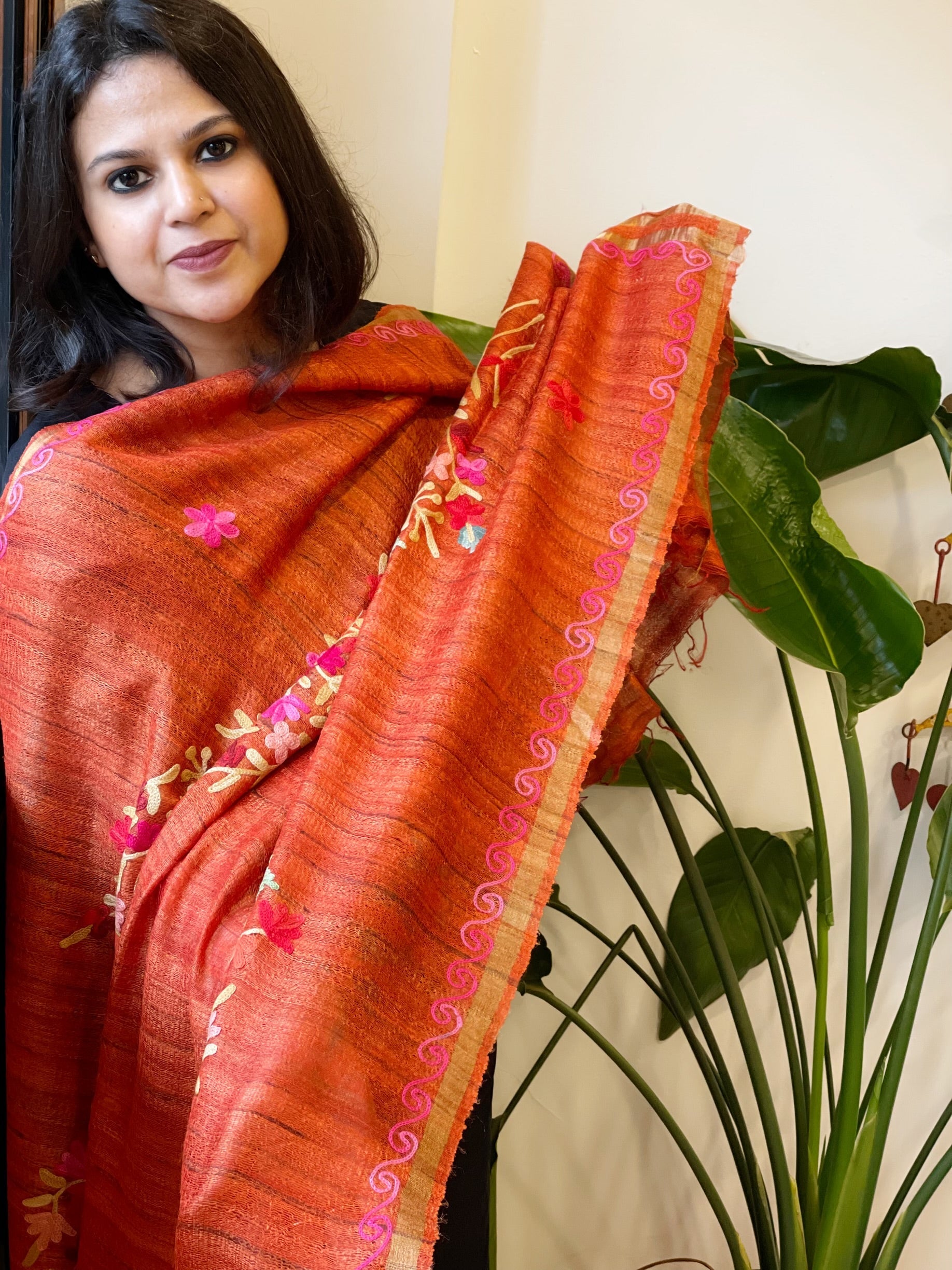 Kashmiri Aari Embroidered Dupatta in Geecha Silk - Masakalee