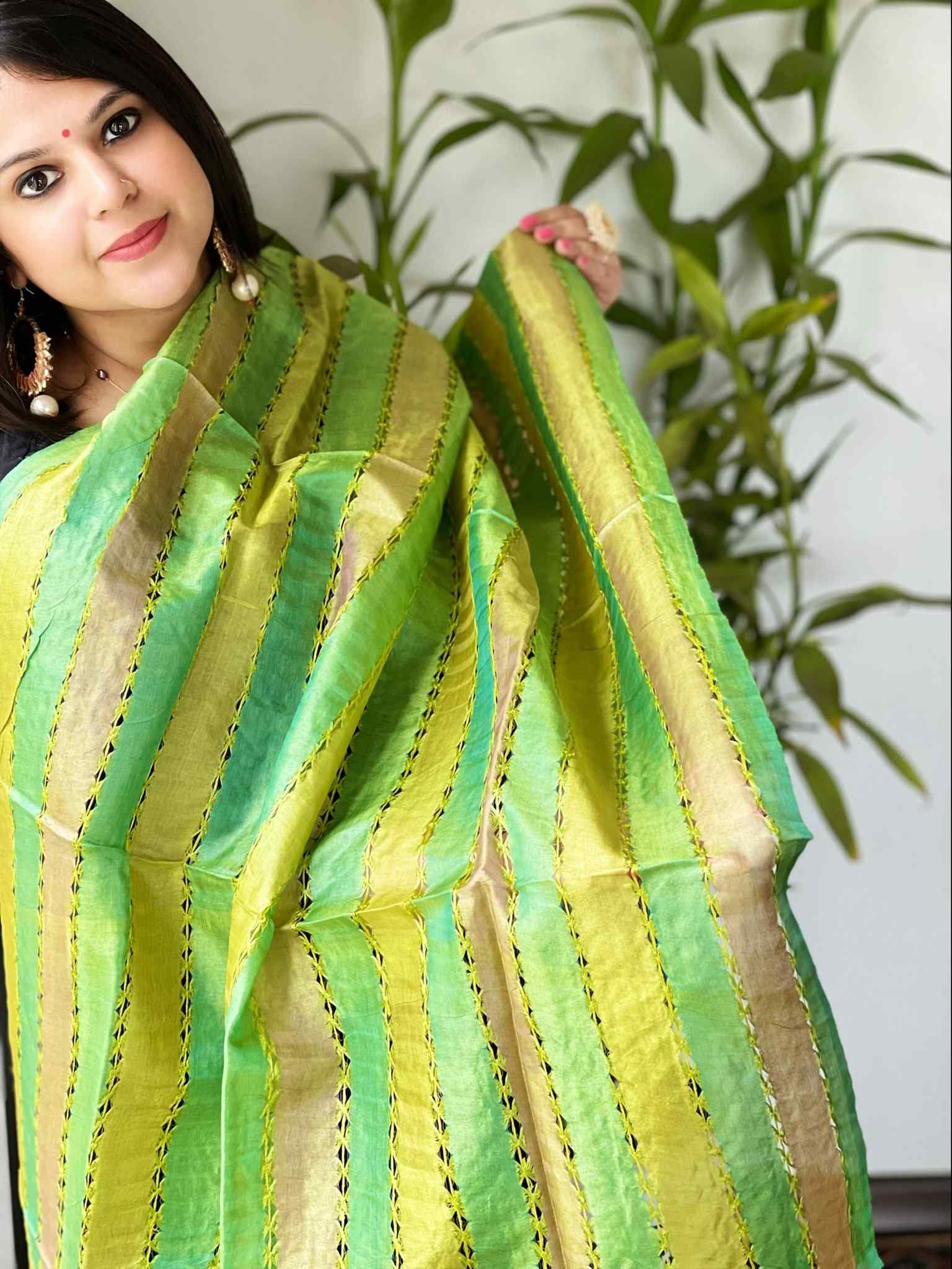 Knot Work Dupatta in Silk - Masakalee
