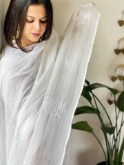 Kota Cotton Dupatta with Tepchi Handwork - Masakalee