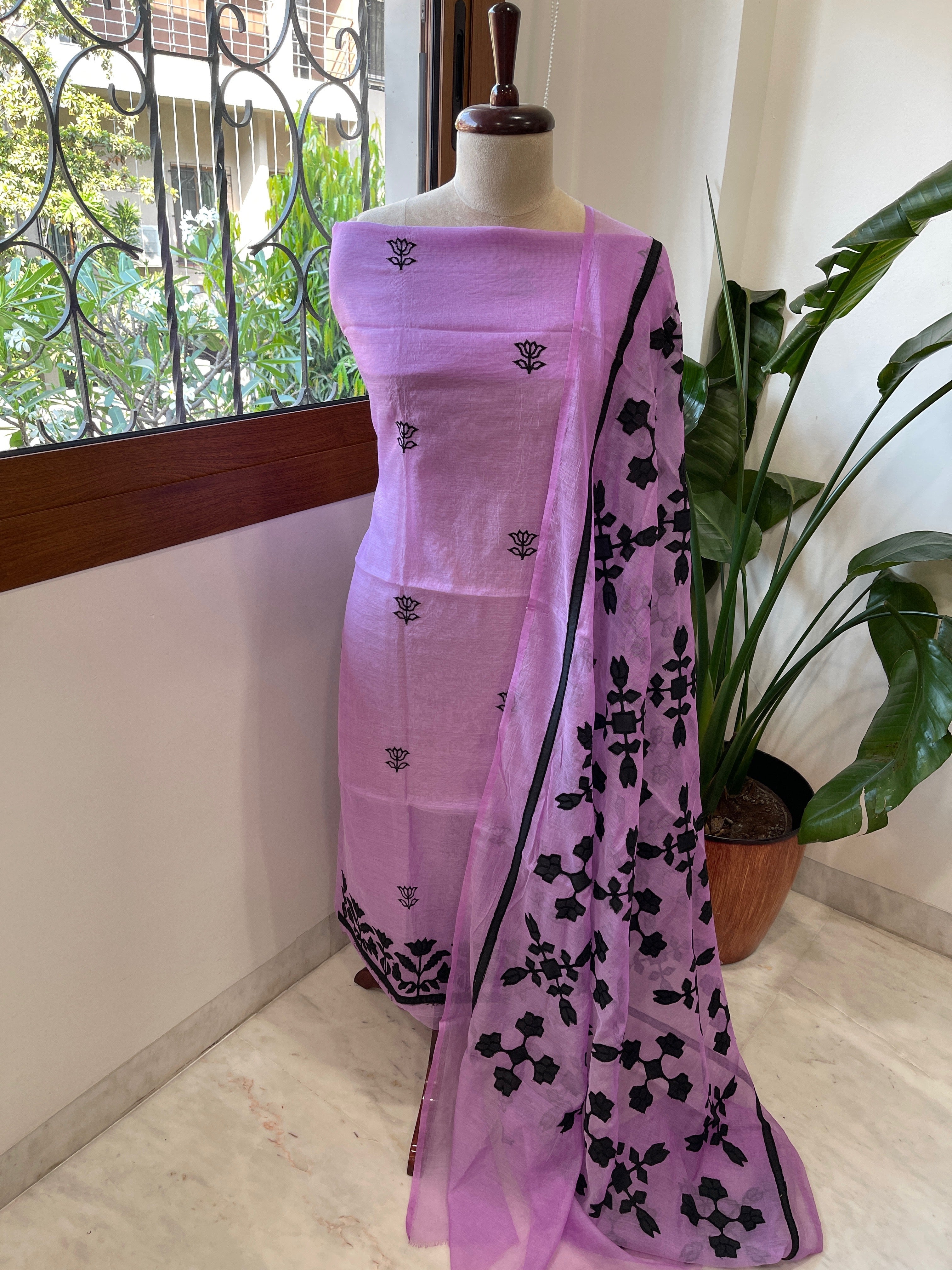 Lavender Applique Suit Set in Mul Chanderi - Masakalee