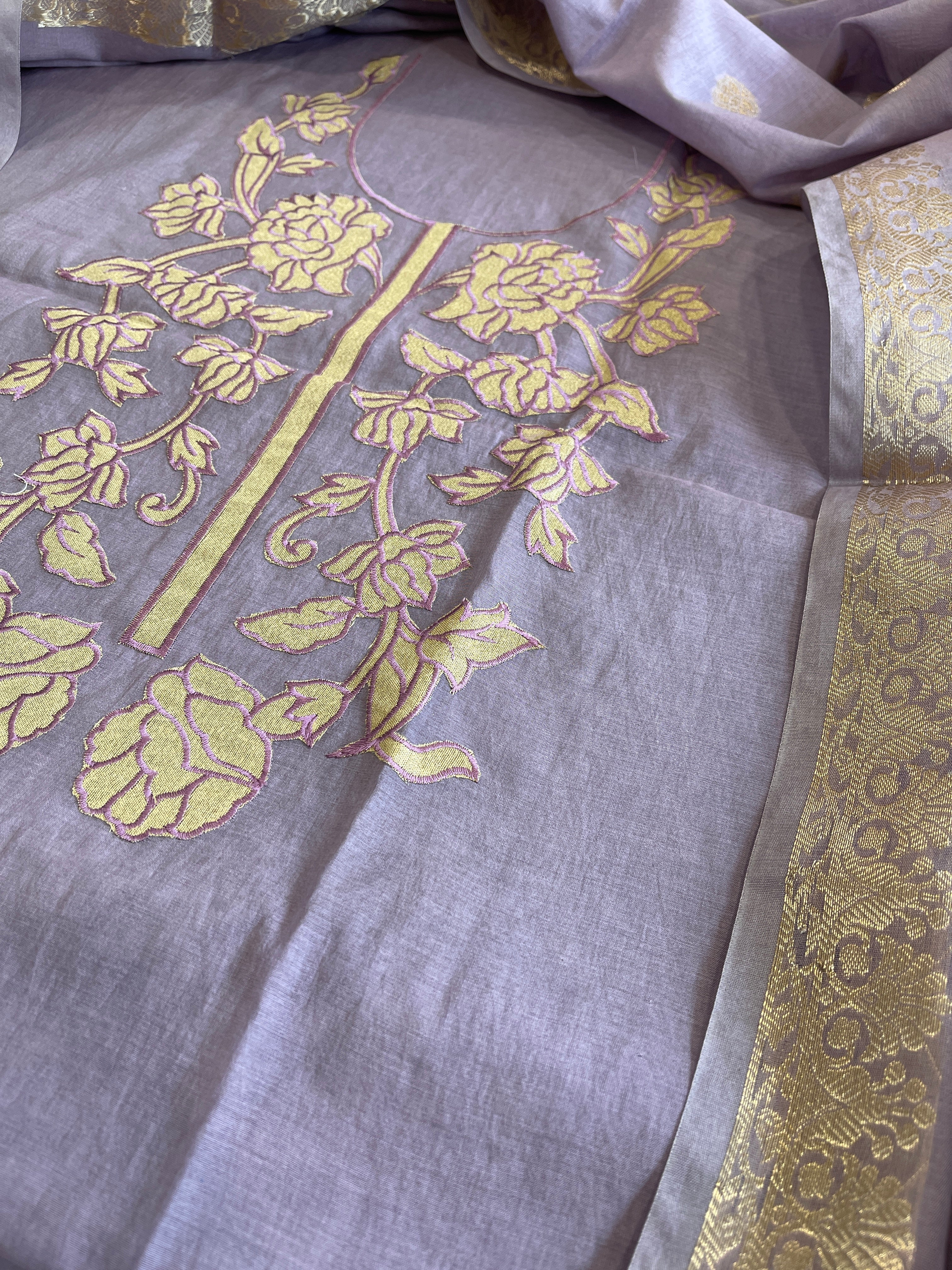 Lavender Applique Suit Set in Mul Chanderi - Masakalee