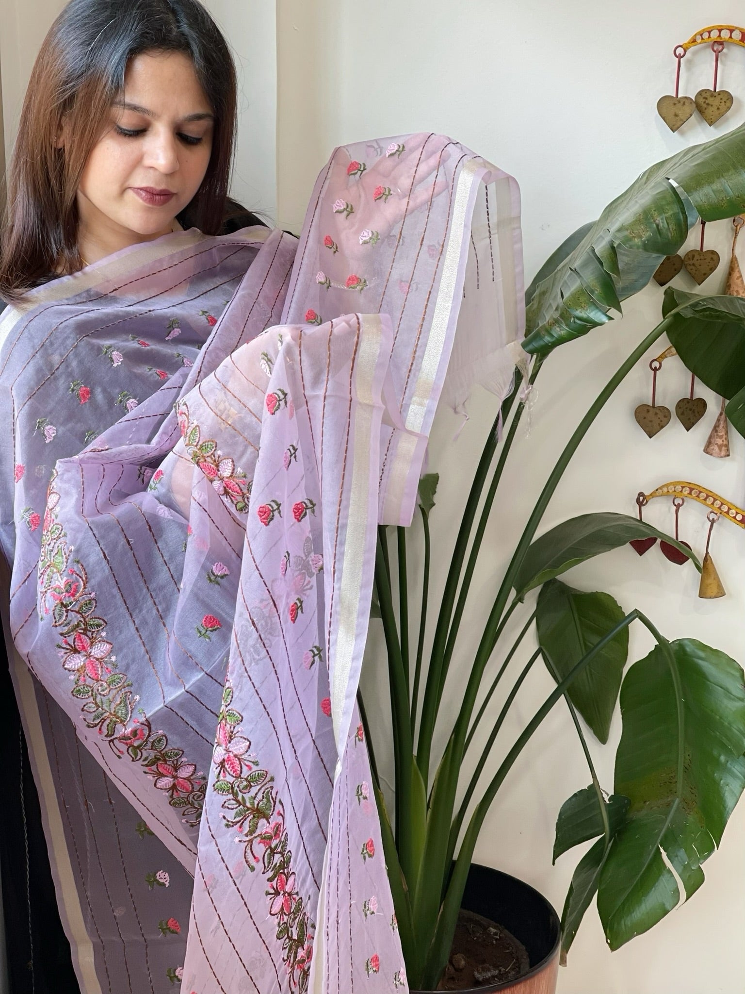 Lavender Organza Dupatta with Thread Embroidery - Masakalee