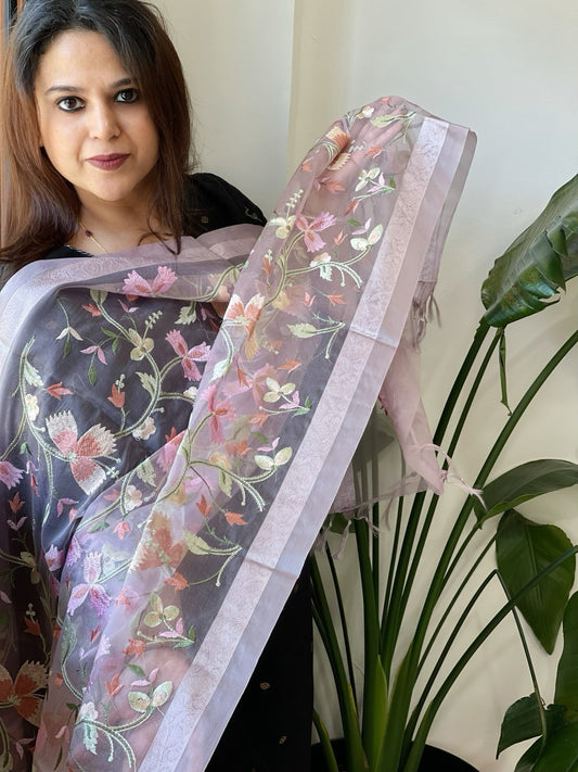 Lavender Organza Dupatta with thread embroidery - Masakalee