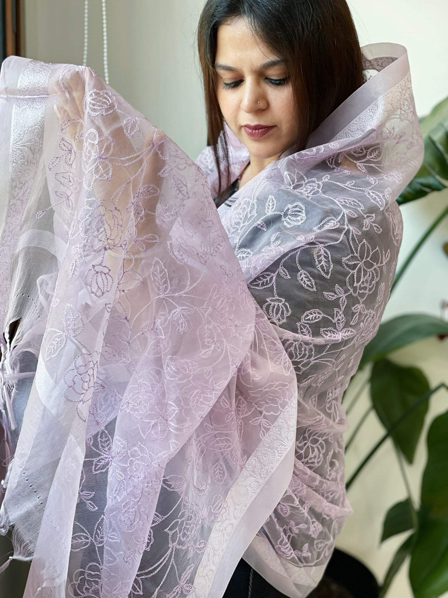 Lavender Organza Dupatta with Thread Jaal Embroidery - Masakalee