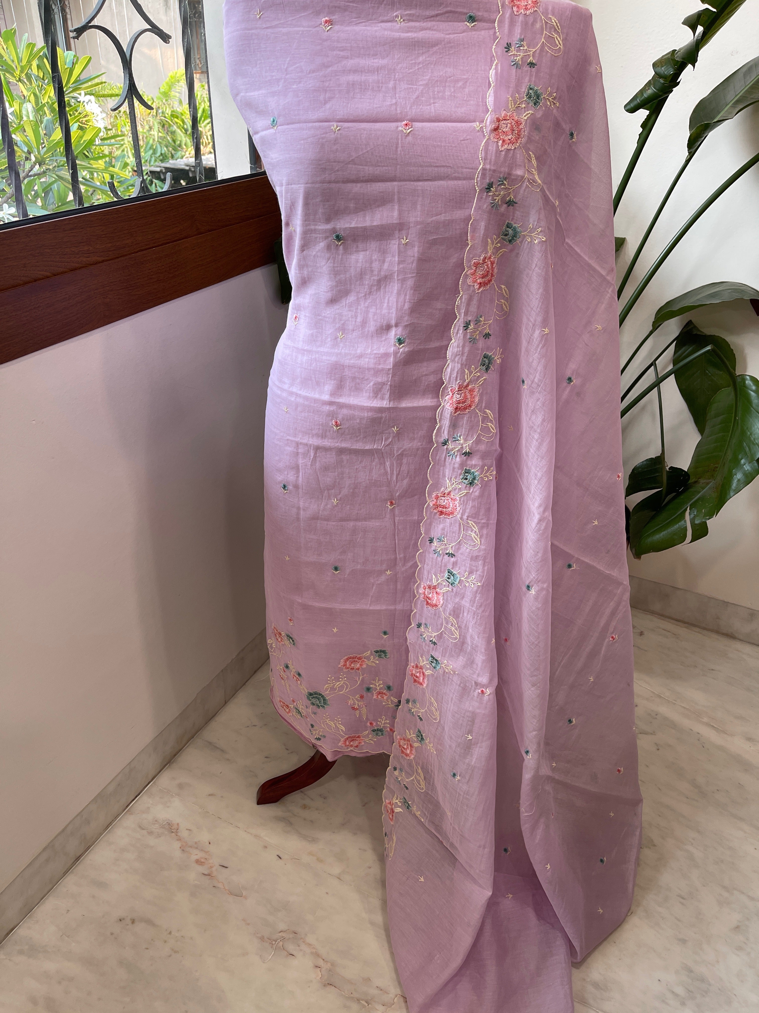 Lavender Suit Set with Thread Embroidery in Mul Chanderi - Masakalee