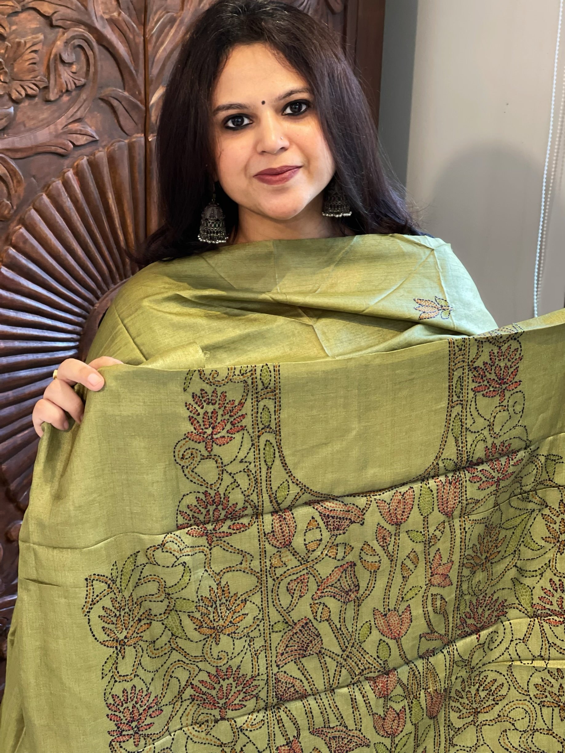 Leaf Green Suit Set with Kantha Handwork in Pure Tussar Silk - Masakalee